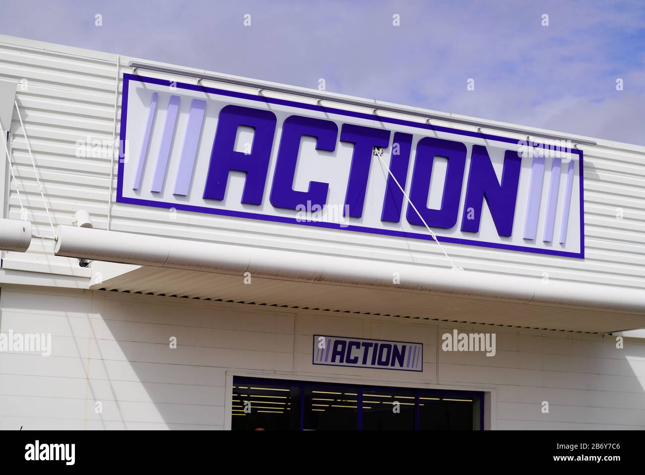 Bordeaux , Aquitaine / France - 09 24 2019 : boutique d'action boutique enseigne bâtiment Banque D'Images Bordeaux , Aquitaine / France - 09 24 2019 : boutique d'action boutique enseigne bâtiment Banque D'Images