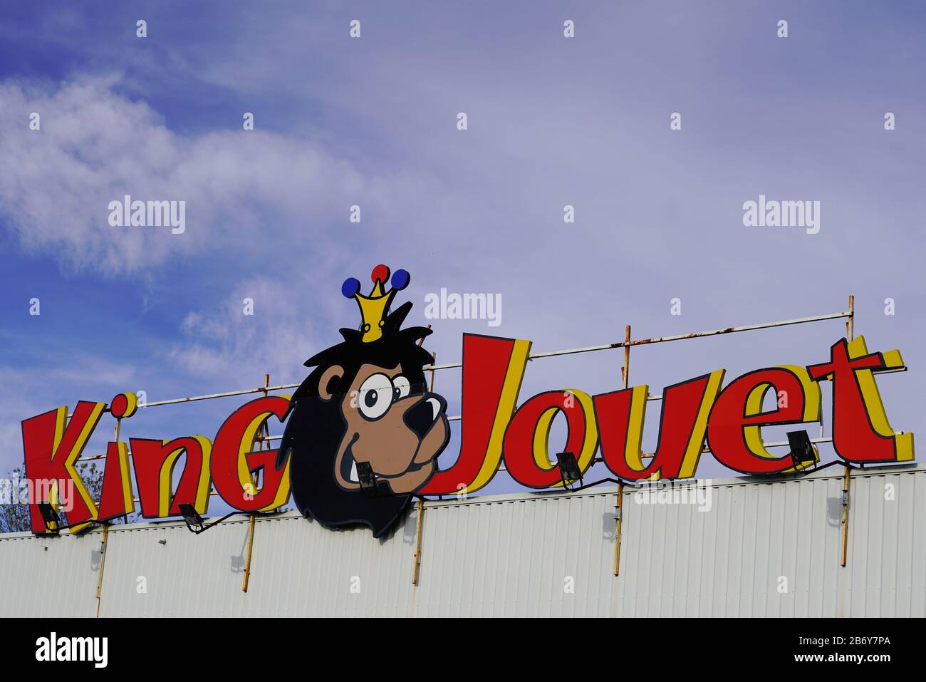 Bordeaux , Aquitaine / France - 10 30 2019 : logo King Jouet boutique de  jeux et de jouets pour enfants signe enfants bébé jouets marque Photo Stock  - Alamy