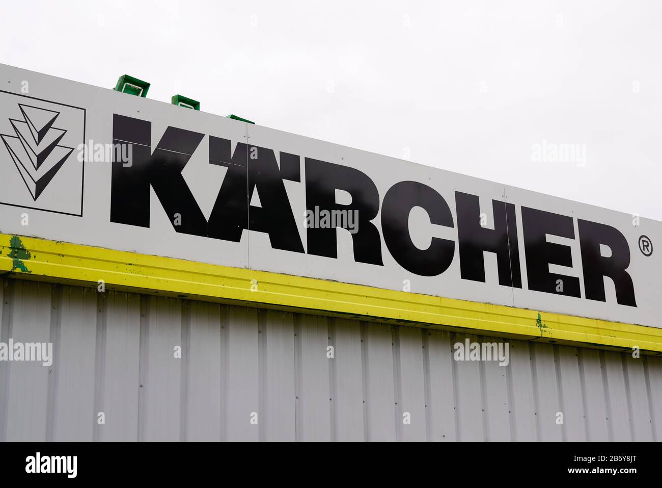 Bordeaux , Aquitaine / France - 11 18 2019 : Boutique de signes logotype de  marque Karcher Photo Stock - Alamy