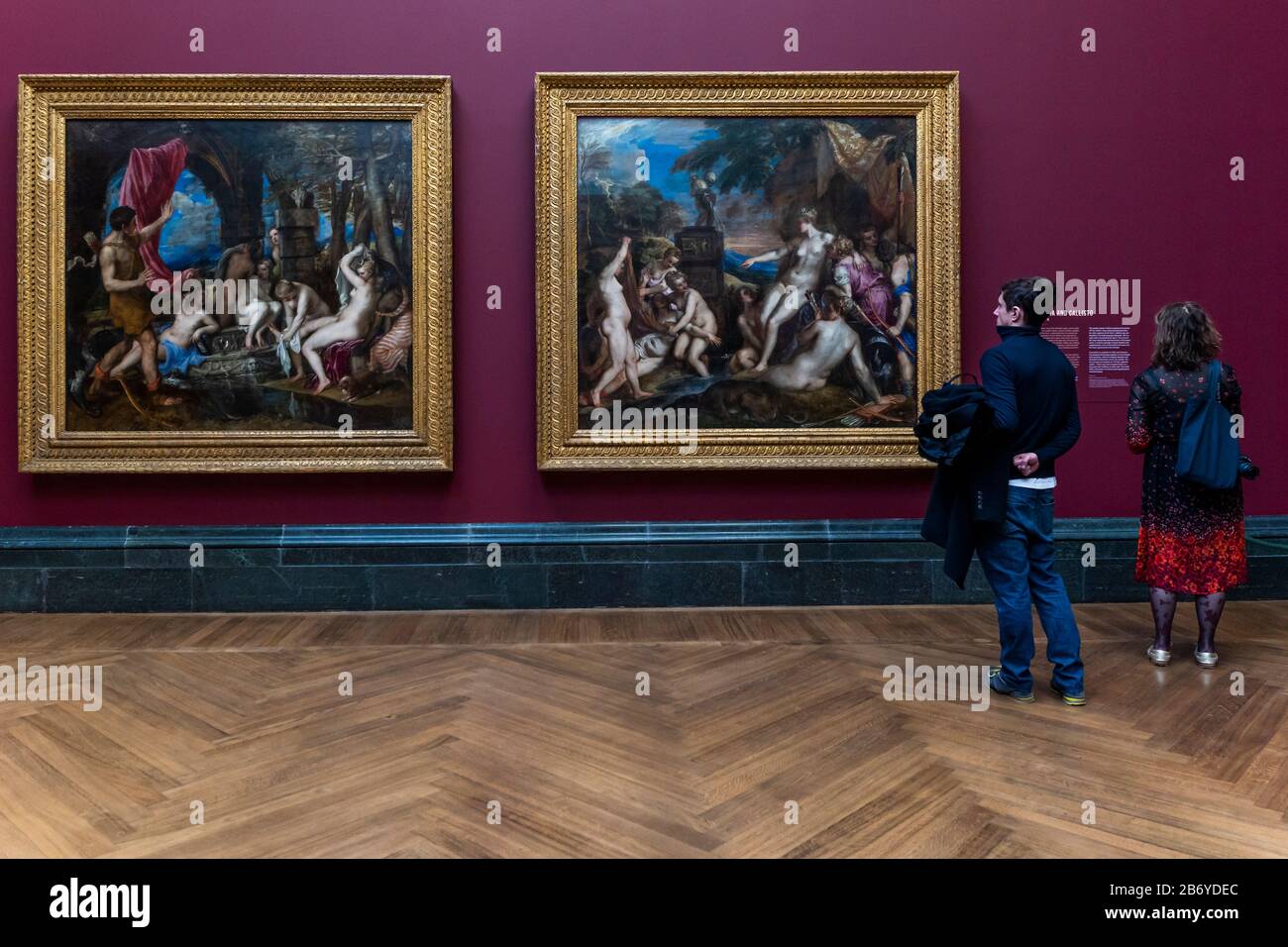 Londres, Royaume-Uni. 12 mars 2020. Diana et Actaeon avec Diana et Callisto - Titien: Amour, Désir, mort - une nouvelle exposition à la galerie nationale de teh qui réunit les six peintures de la série commandée par le Prince Philippe d'Espagne, le futur roi Philippe II, en 1551. Ils sont rassemblés de Boston, Madrid et Londres pour la première fois depuis plus de quatre siècles. Crédit: Guy Bell/Alay Live News Banque D'Images