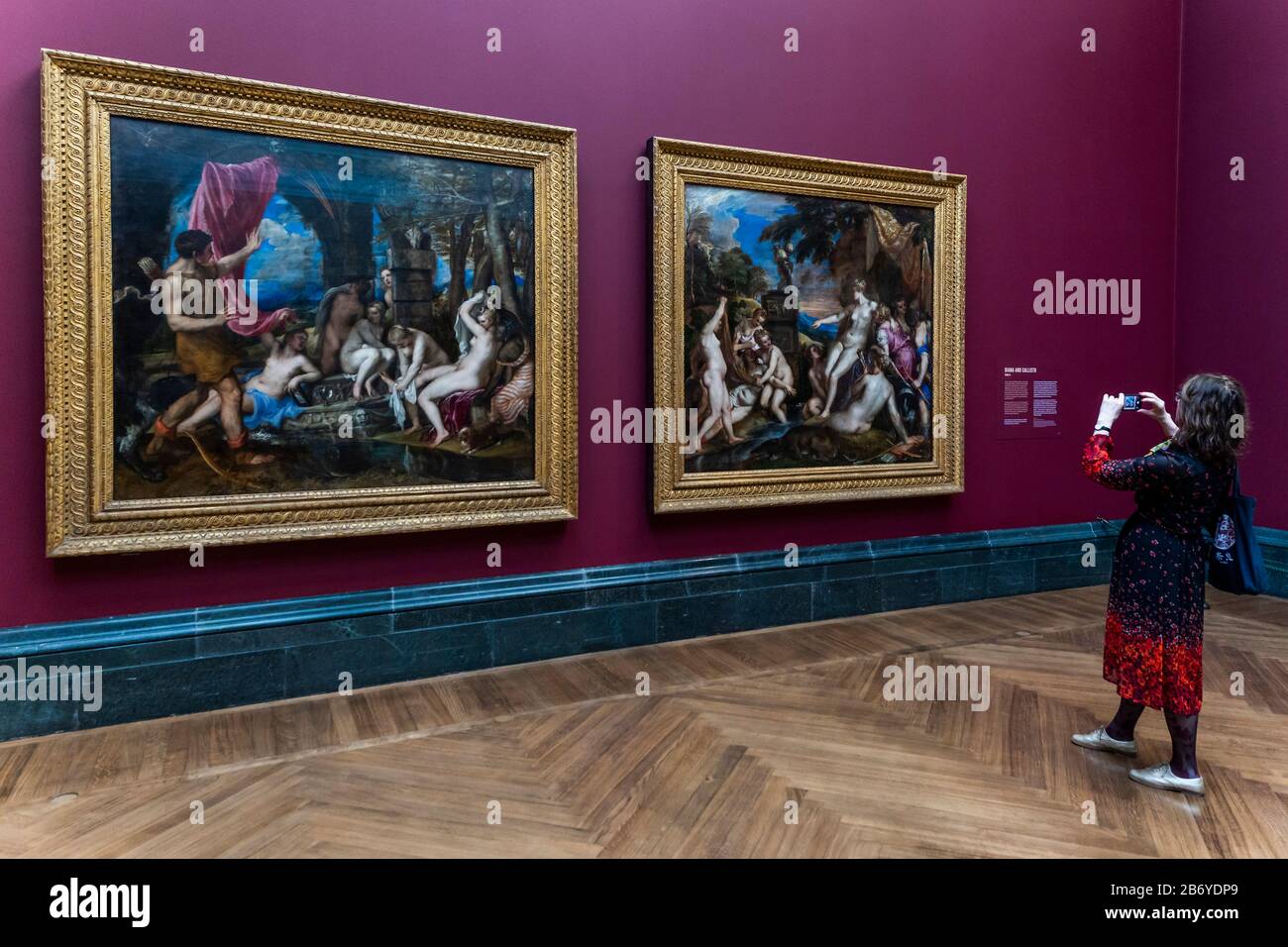 Londres, Royaume-Uni. 12 mars 2020. Diana et Actaeon avec Diana et Callisto - Titien: Amour, Désir, mort - une nouvelle exposition à la galerie nationale de teh qui réunit les six peintures de la série commandée par le Prince Philippe d'Espagne, le futur roi Philippe II, en 1551. Ils sont rassemblés de Boston, Madrid et Londres pour la première fois depuis plus de quatre siècles. Crédit: Guy Bell/Alay Live News Banque D'Images