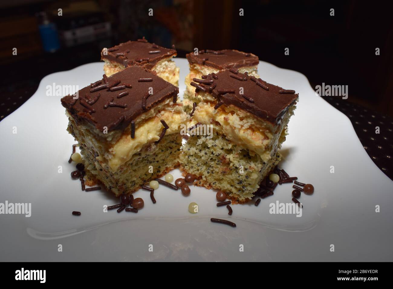 Gâteau au pavot et à la crème vanille (Tosca) Banque D'Images