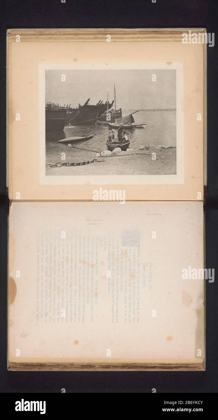 Kinderen in een roeiboot op de Breydon enfants dans une barque sur le Breydon Type d'objet : impression photomécanique Numéro d'article: RP-F 2001-7-435-4 Inscriptions / marques: Titre, flyleaf, imprimé: 'Old hucks'nummer, flyleaf, imprimé: 'Plate IV' Fabricant : photographe Henry Emersonclichélaker W. Collydon Plaats: Vers 1880 - ou pour 1890 matériau: Technique du papier: Dimensions de la photogravure: Imprimer: H 161 mm × W 201 mmavant de ToeliechtPrent page 11. Objet: Bateau enfant, canoë, navires etc. (En général) Banque D'Images