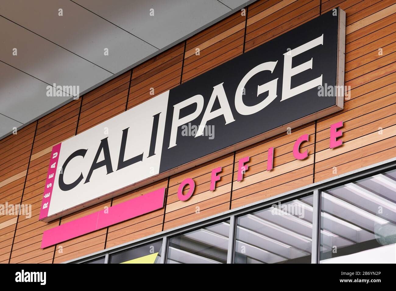 Bordeaux , Aquitaine / France - 02 21 2020 : logo Calipage panneau de boutique pour fournitures de bureau magasin d'équipement vallée Banque D'Images