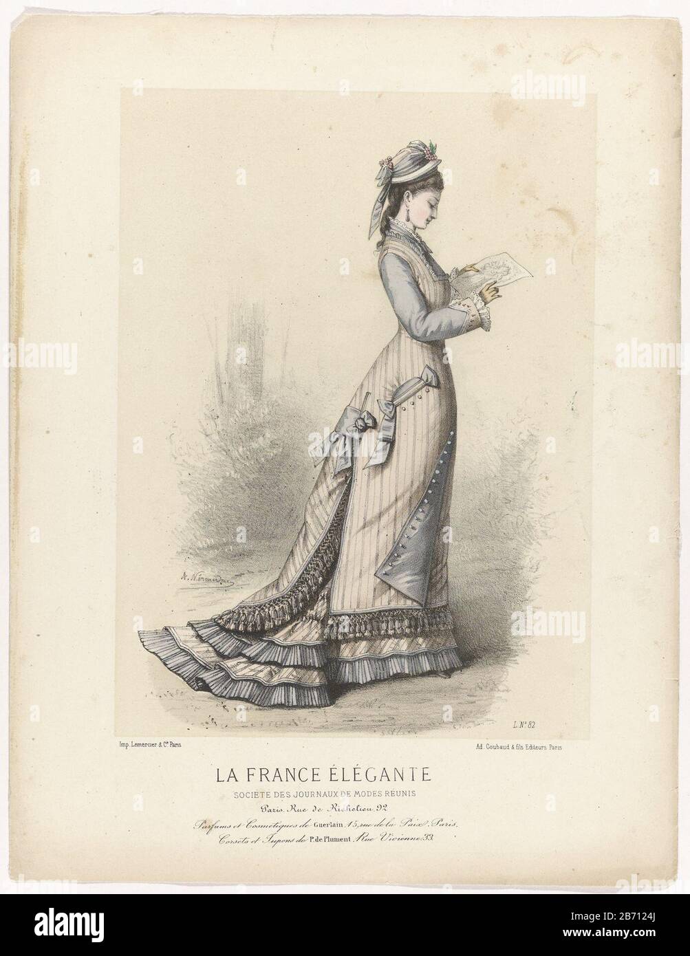 Femme debout avec un papier dans les mains. Elle porte une robe à rayures beige avec manches longues bleu clair et volants. Jupe avec poche fendue, à l'ourlet ornée de glands. Sous-jupe avec traînée surmontée de deux bandes de volants bleu clair. Sur la tête un chapeau beige décoré de fleurs et de ruban bleu clair. Parmi le spectacle quelques lignes de publicité textuelle pour divers produits. Imprimer le magazine de mode la France élégant (1854-1890) . Fabricant : printmaker A. Néradon (possible) pour dessiner A. Néradon (bâtiment répertorié) imprimante: Lemercier & Cie (bâtiment répertorié) éditeur:. Ad. Goubaud Banque D'Images