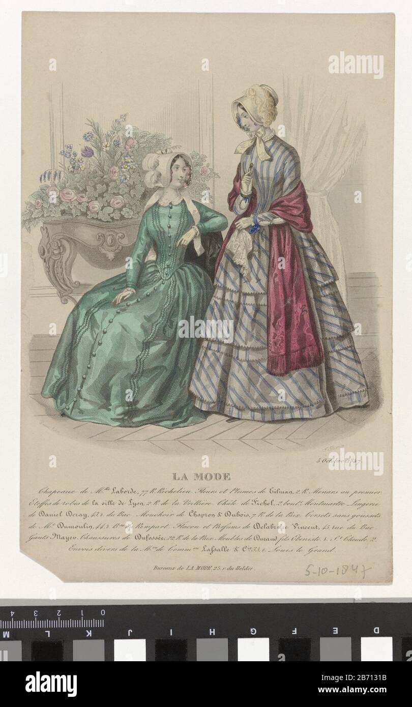 La mode, 5 octobre 1847 Chapeau de Mlle Labourd () Twee vrouwen in een  interieur. Volgens het onderschrift: Hoeden van Labourde. Bloemen en veren  van Tilman. STOFFEN van de japonnen van 'ville