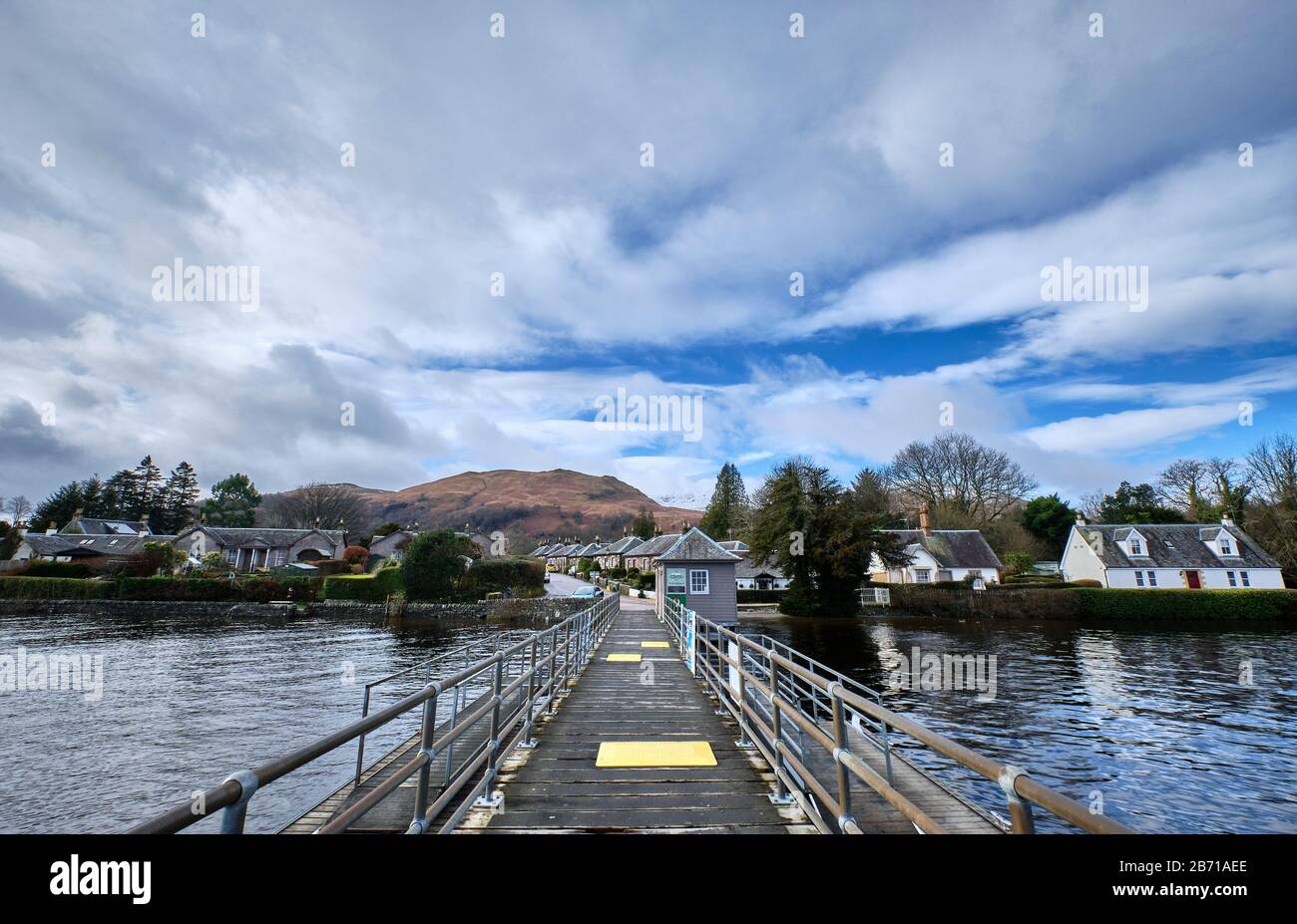 Luss, sur les rives du Loch Lomond, en Écosse Banque D'Images