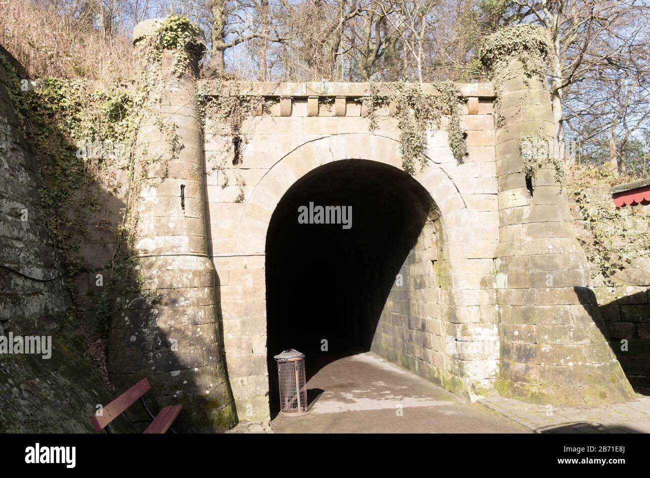 L'entrée sud du tunnel de tramway à cheval du chemin de fer Whitby et Pickering, à Grossmont, dans le Yorkshire du Nord, en Angleterre, au Royaume-Uni Banque D'Images