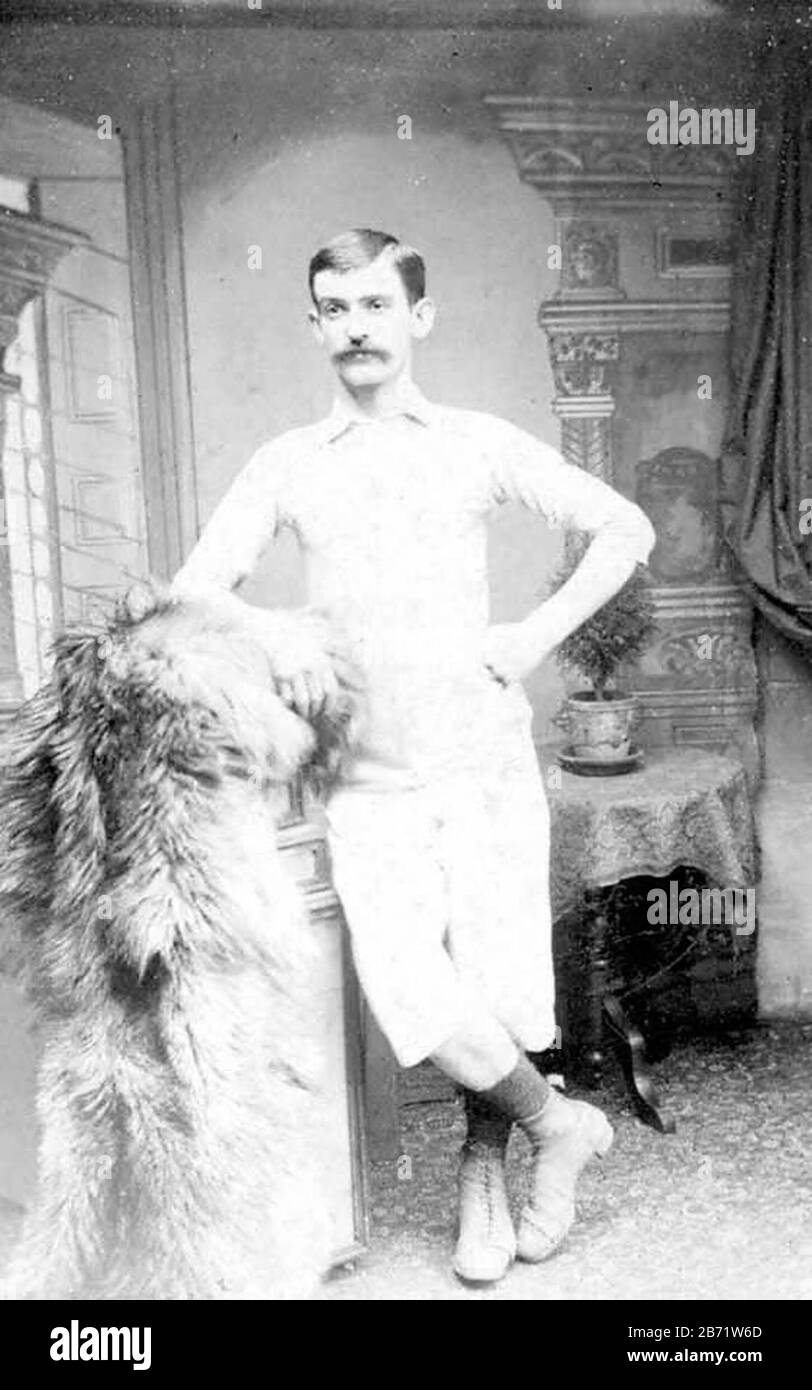 Fergus 'Fergie' Suter (1857 – 1916) ancien stonemason et footballeur au début du match au Royaume-Uni Banque D'Images