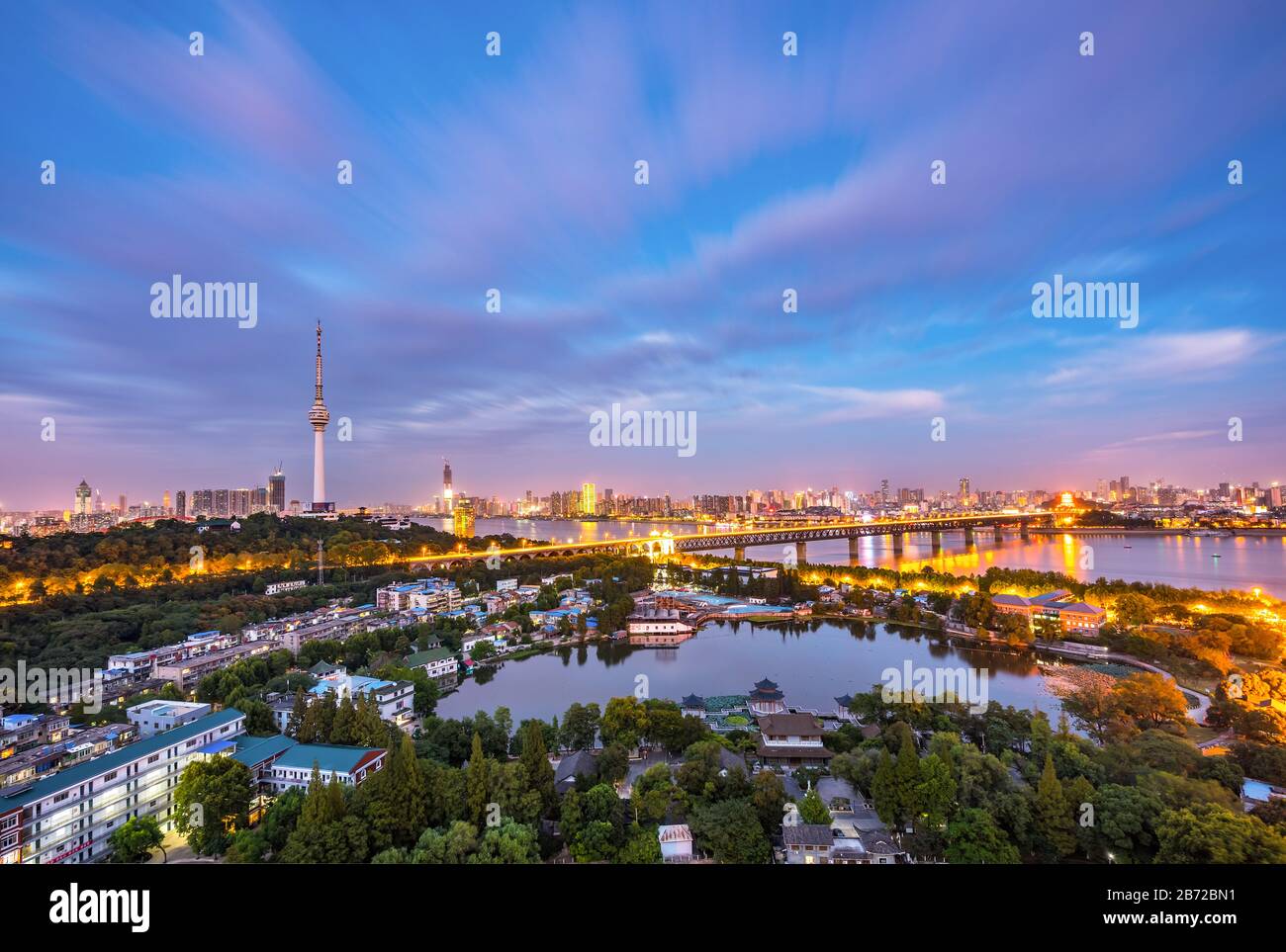 Panorama de Wuhan, pont fluvial yangtze, chine Banque D'Images