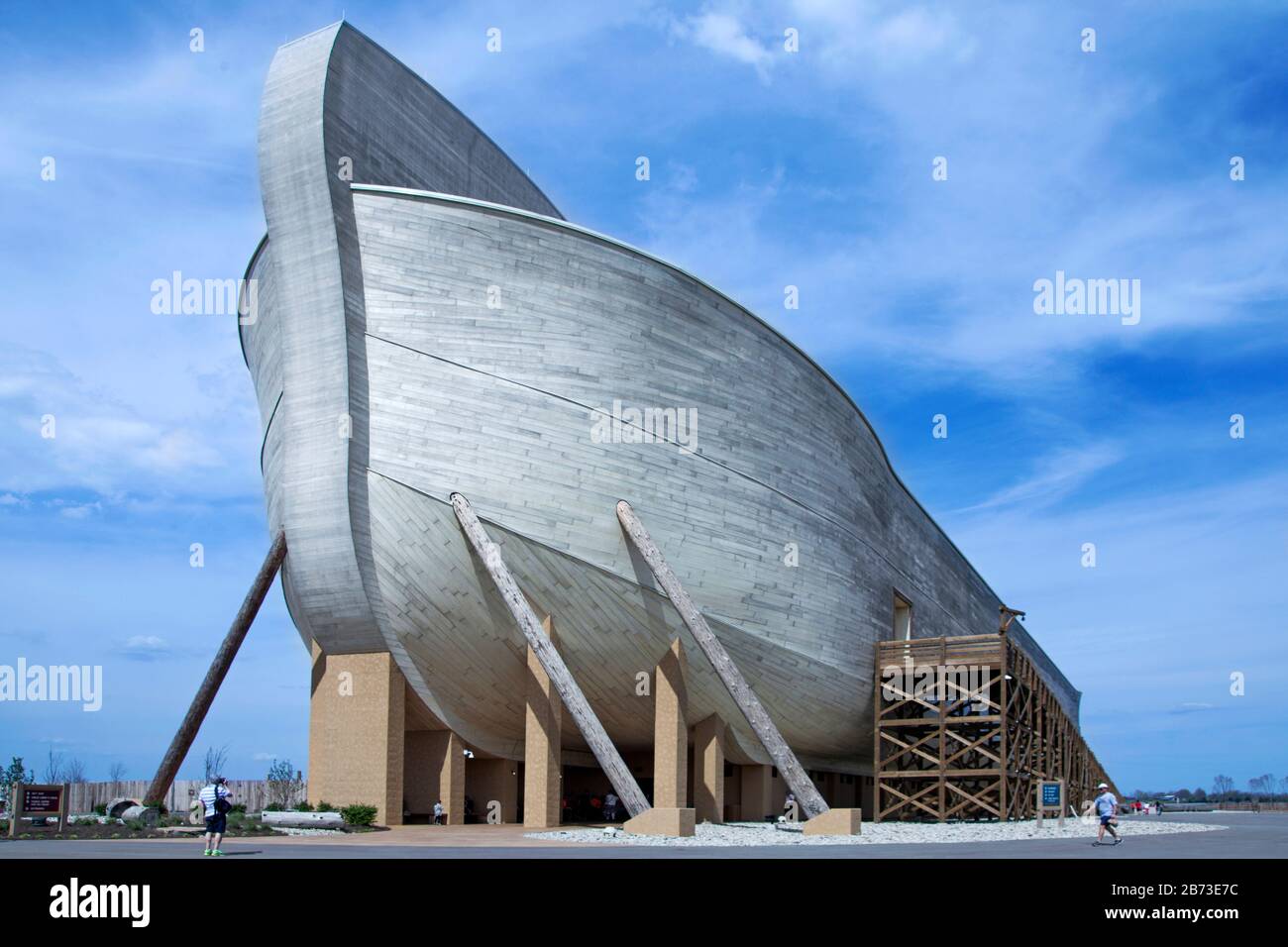 Rencontre Avec Les Arche. Williamstown, KY, USA 04- 14-17 Construit selon les dimensions données dans la Bible.Cette technique moderne émerveille les visiteurs. Banque D'Images