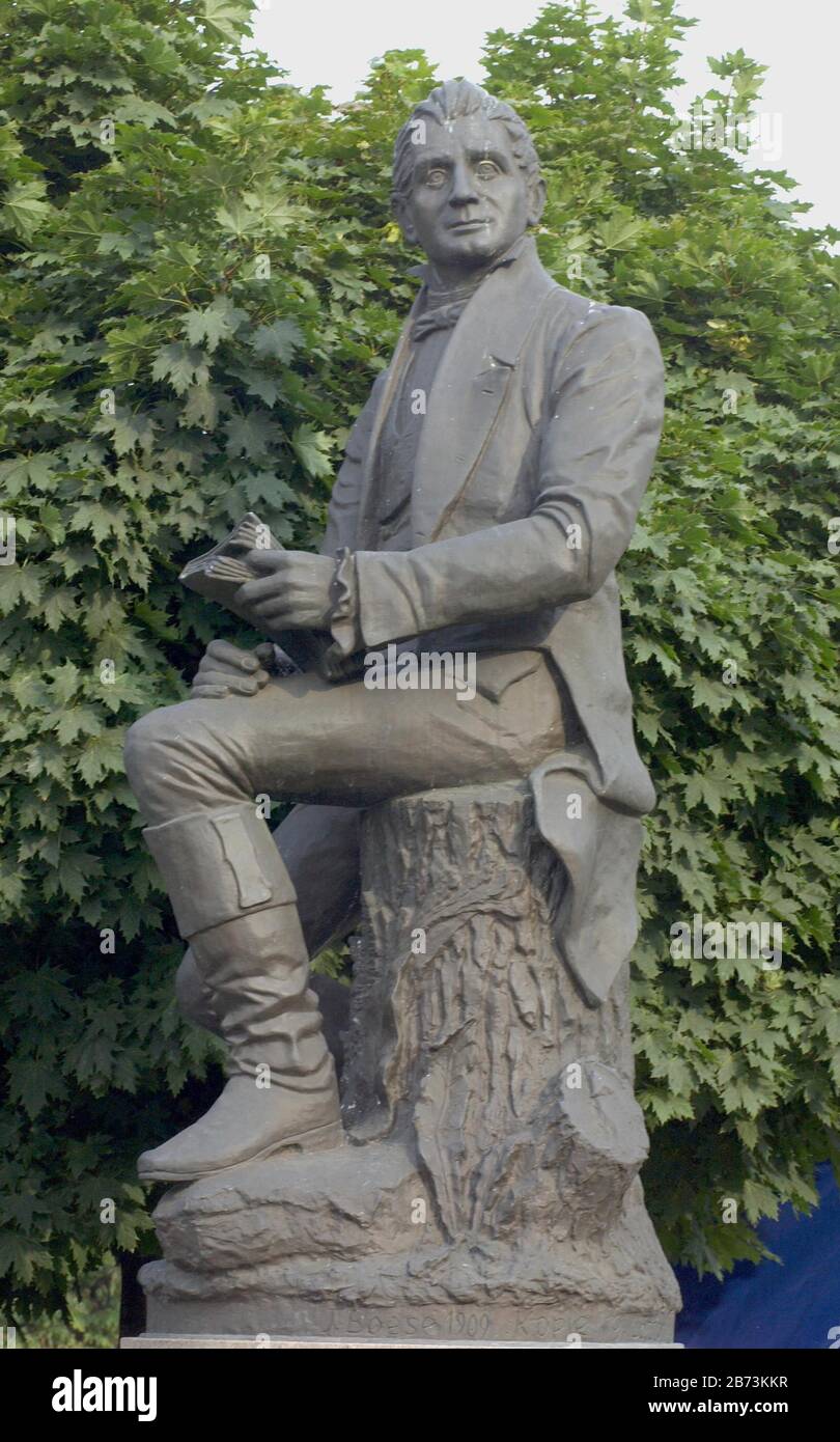Ratibor, Pologne. 24 juillet 2003. Ratibor, Raciborz en Haute Silésie, monument à Joseph Baron d'Eichendorf, né à proximité, dans le village de Lubowitz, Lubovice. Le château d'Eichesorff est une ruine. Crédit: Paul Glaser/dpa-Zentralbild/ZB/dpa/Alay Live News Banque D'Images