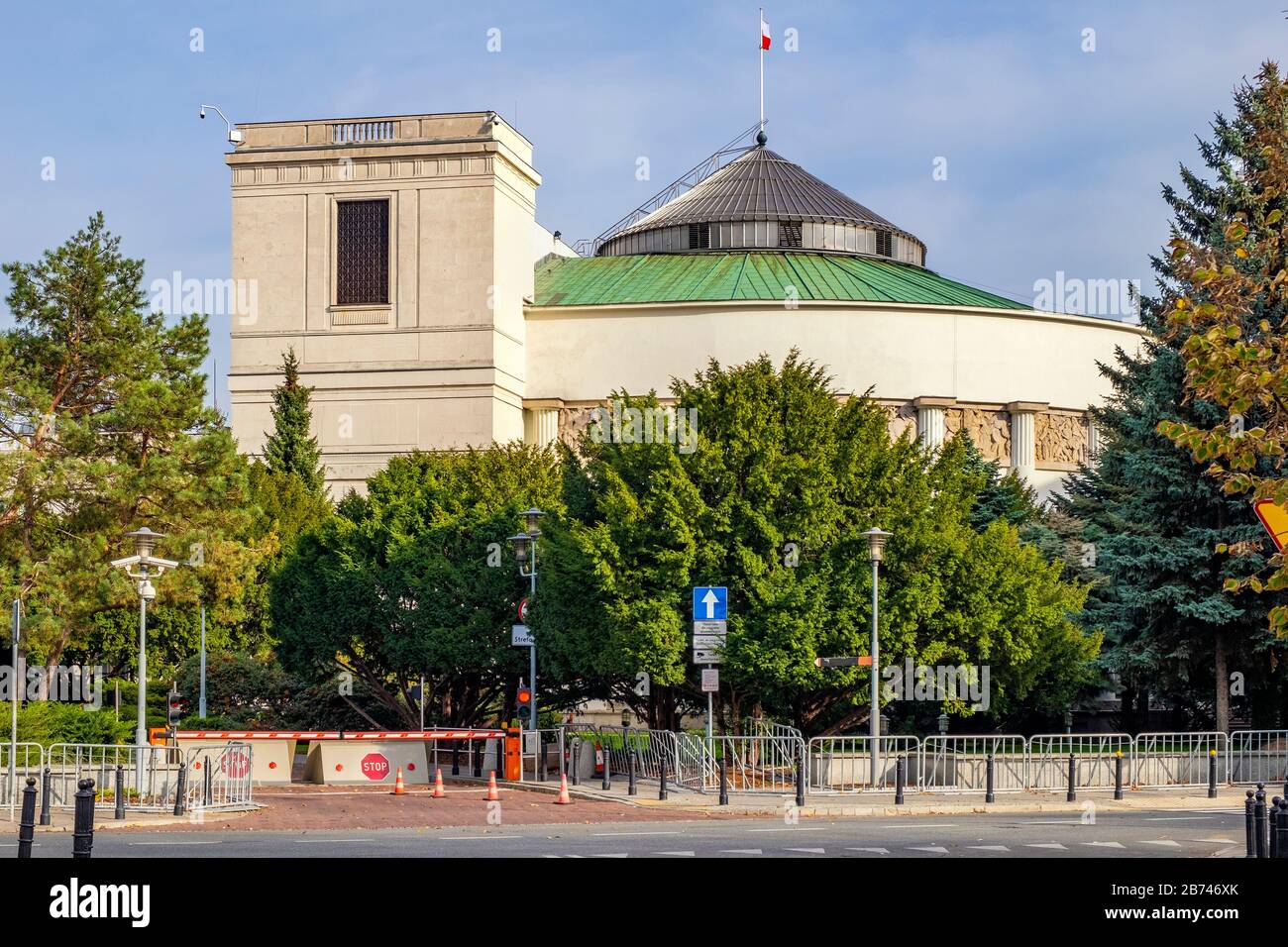 Varsovie, Mazovia / Pologne - 2019/10/26 : Sejm - Chambre basse du parlement polonais - siège de la rue Wiejska dans le centre historique de Varsovie Banque D'Images