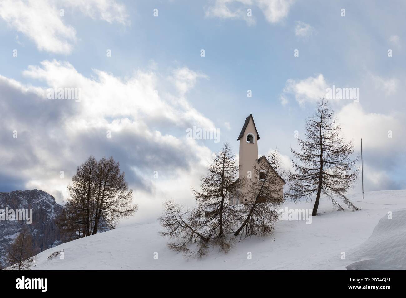 Gardena Pass chapelle, dédiée à Saint Maurice, Dolomites, Tyrol du Sud, Italie Banque D'Images