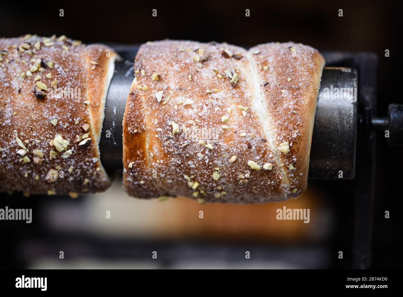délices tchèques traditionnels à la cannelle, au sucre et aux noix Banque D'Images