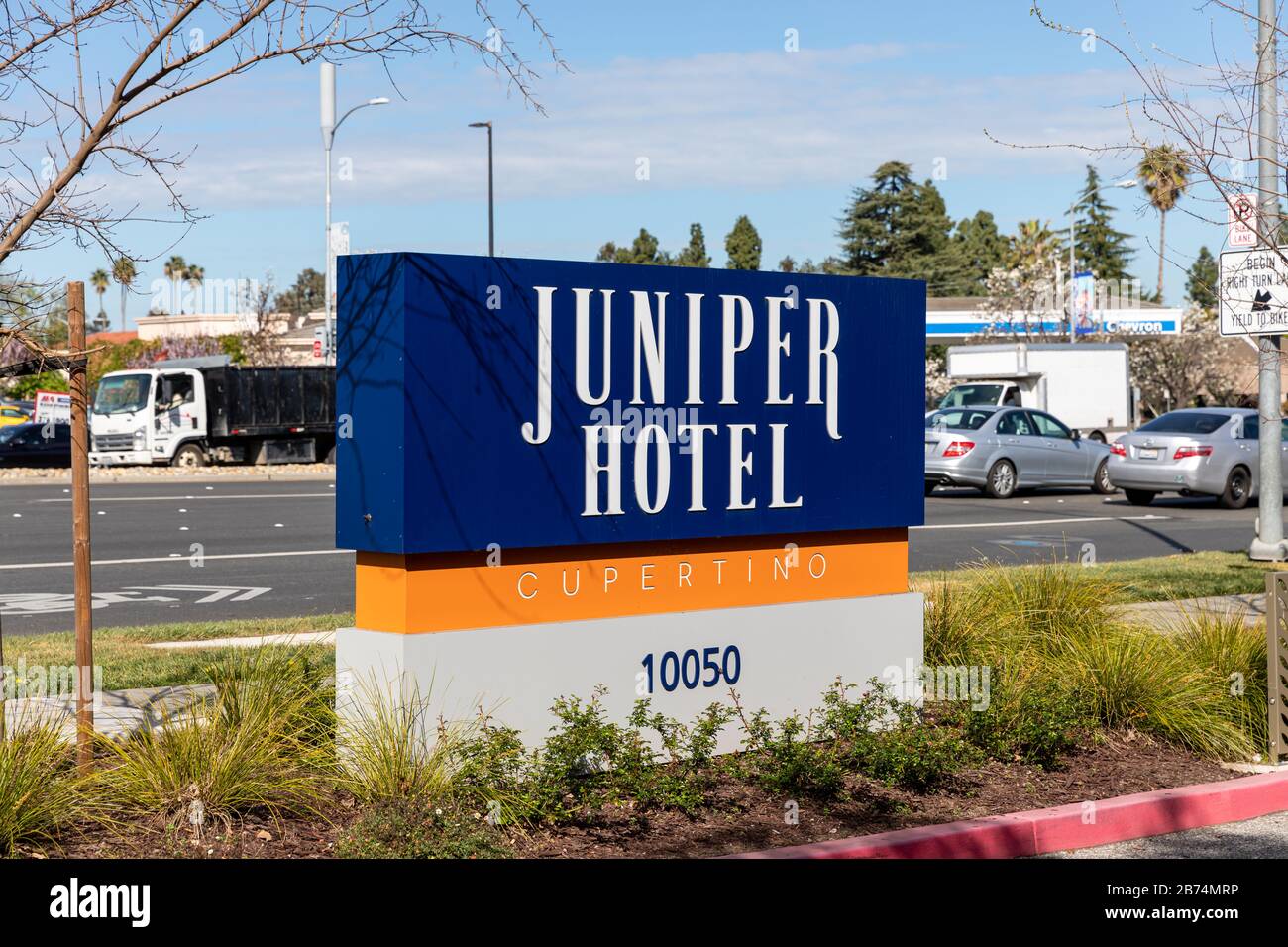 Juniper Hotel Cupertino, Hilton, panneau extérieur; Cupertino, Californie, États-Unis Banque D'Images