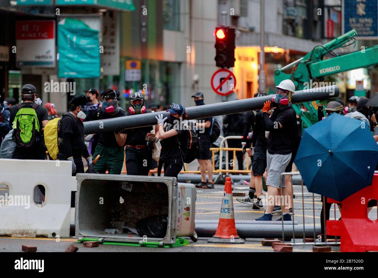 Les manifestants se rallient à la loi anti-masque de Hong Kong. Banque D'Images