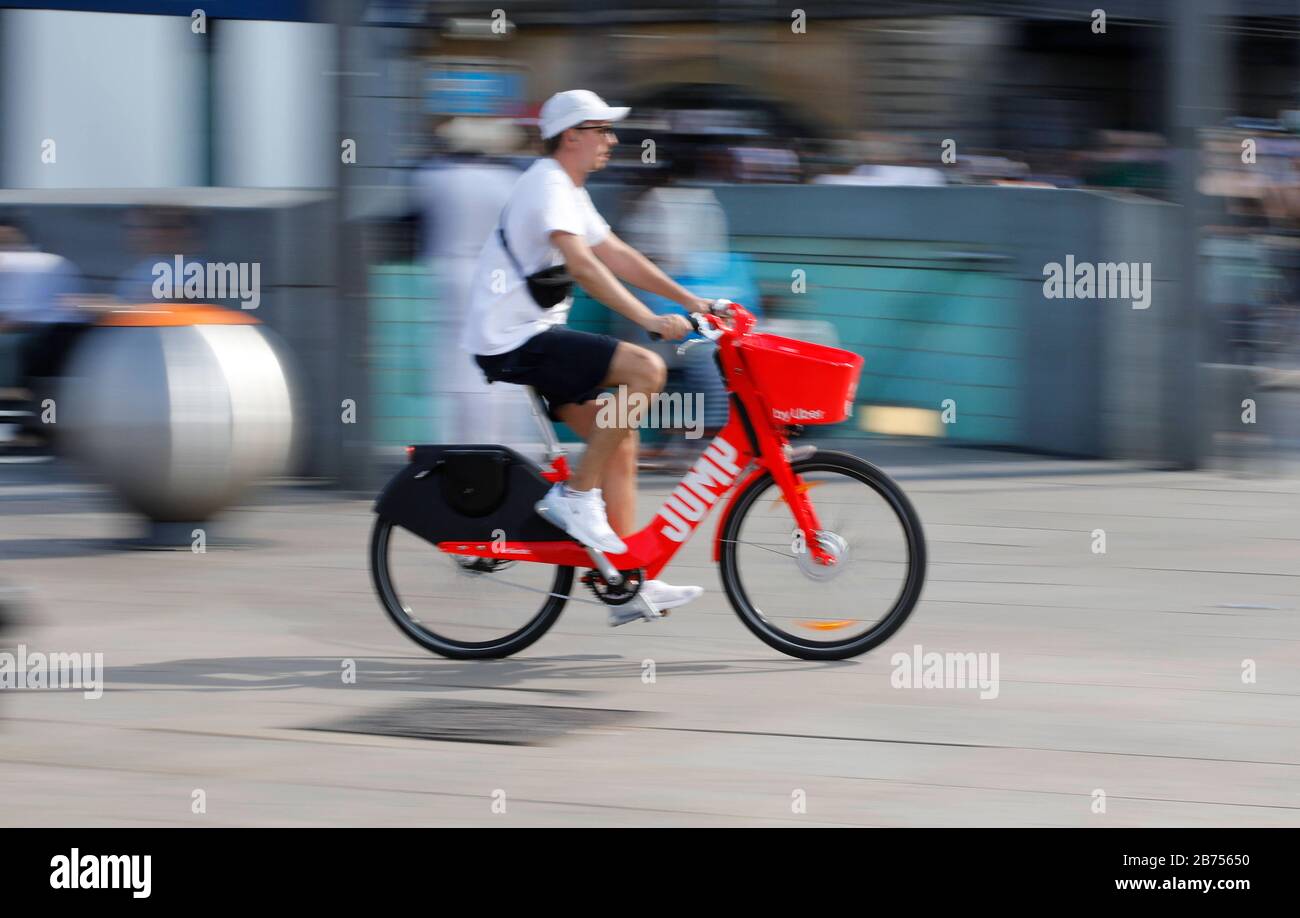 E-bike sharing 'Jump' à Berlin, le 25.06.19. Des vélos volants peuvent également être loués via l'application Uber. [traduction automatique] Banque D'Images