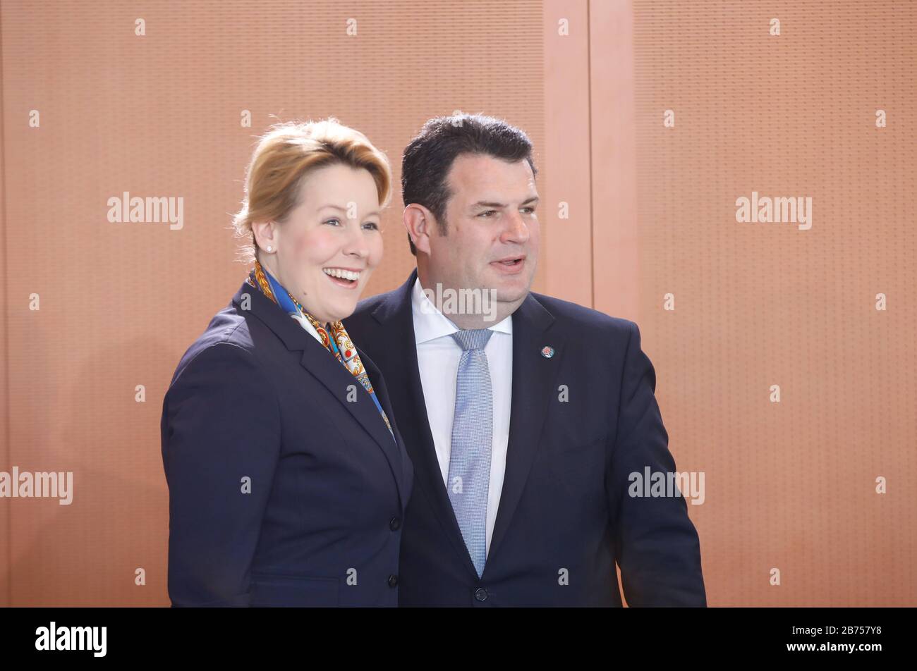 Le ministre fédéral des Affaires familiales Franziska Giffey et le ministre fédéral du travail Hubertus Heil rire avant une réunion du Cabinet à la Chancellerie, le 30.04.2019 [traduction automatique] Banque D'Images