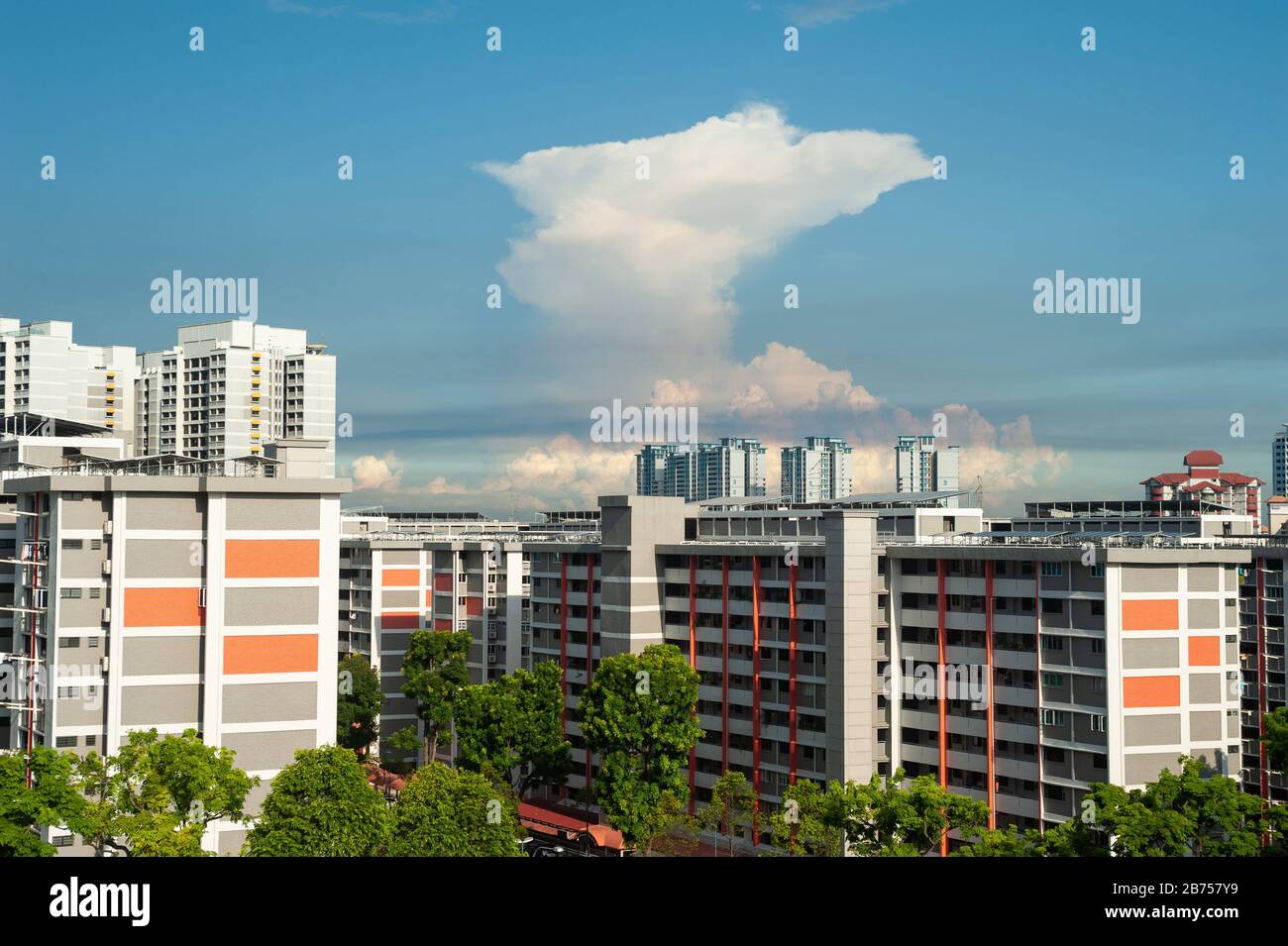 15.04.2019, Singapour, République de Singapour, Asie - vieux blocs d'appartements HDB dans l'Ang Mo Kio. [traduction automatique] Banque D'Images