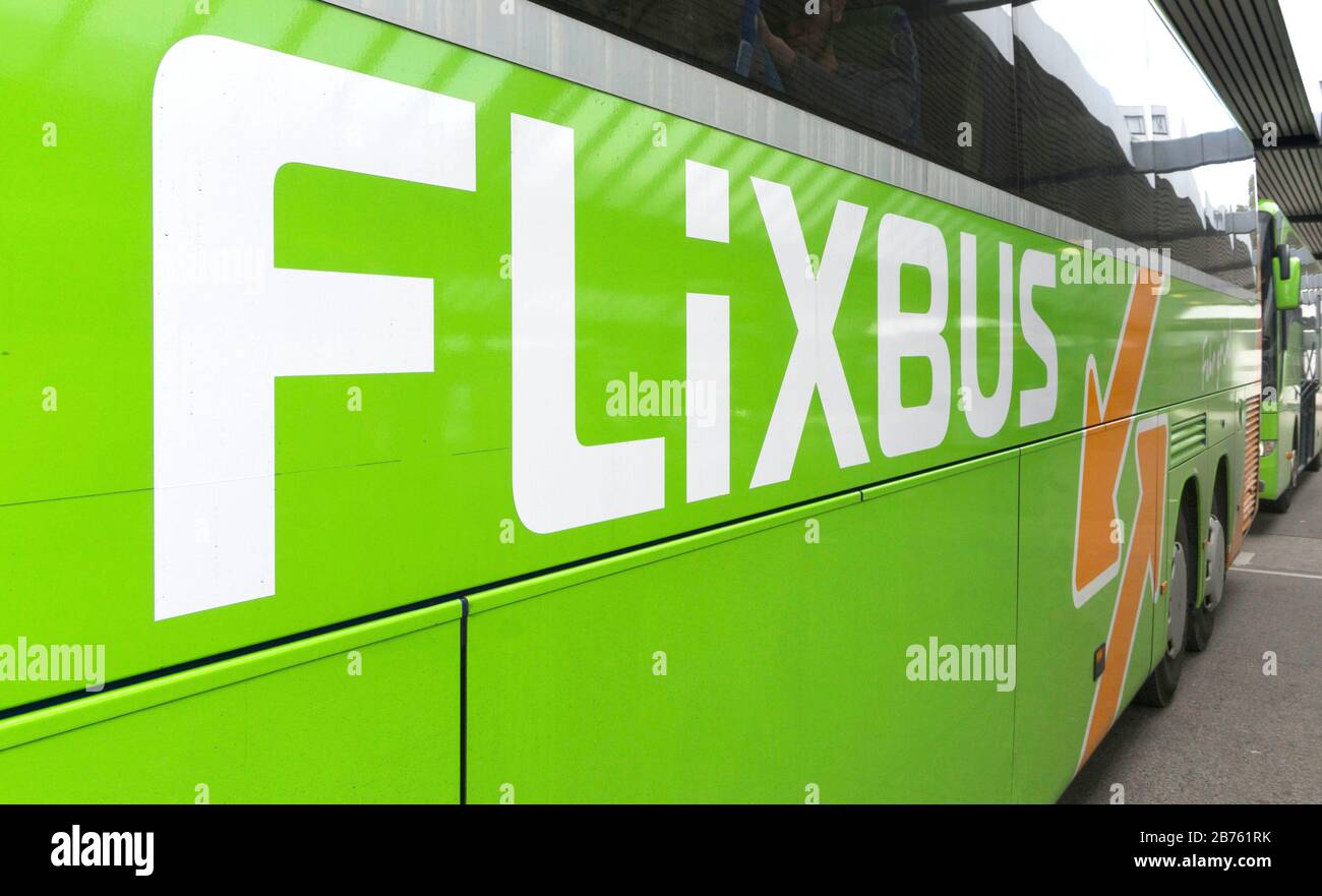 Bus longue distance de 'Flixbus' à Berlin ZOB, gare routière centrale, le 20.09.2016 [traduction automatique] Banque D'Images