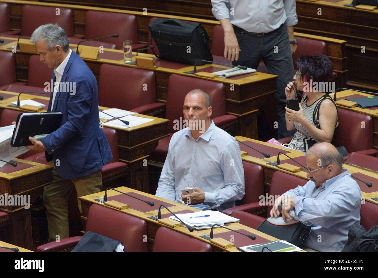 15.07.2015, Athènes / Attica / Grèce. Réunion conjointe de la commission au Parlement grec sur les lois sur l'épargne et la réforme. Yanis Varoufakis, ancien ministre grec des Finances indépendant. [traduction automatique] Banque D'Images