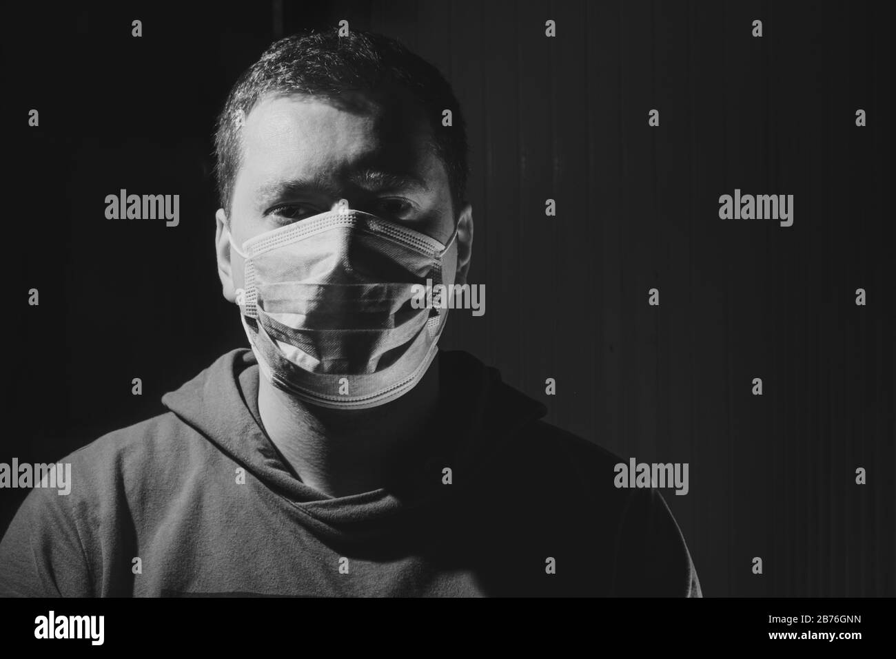 homme avec masque pour la protection contre le virus covid-19 corona Banque D'Images