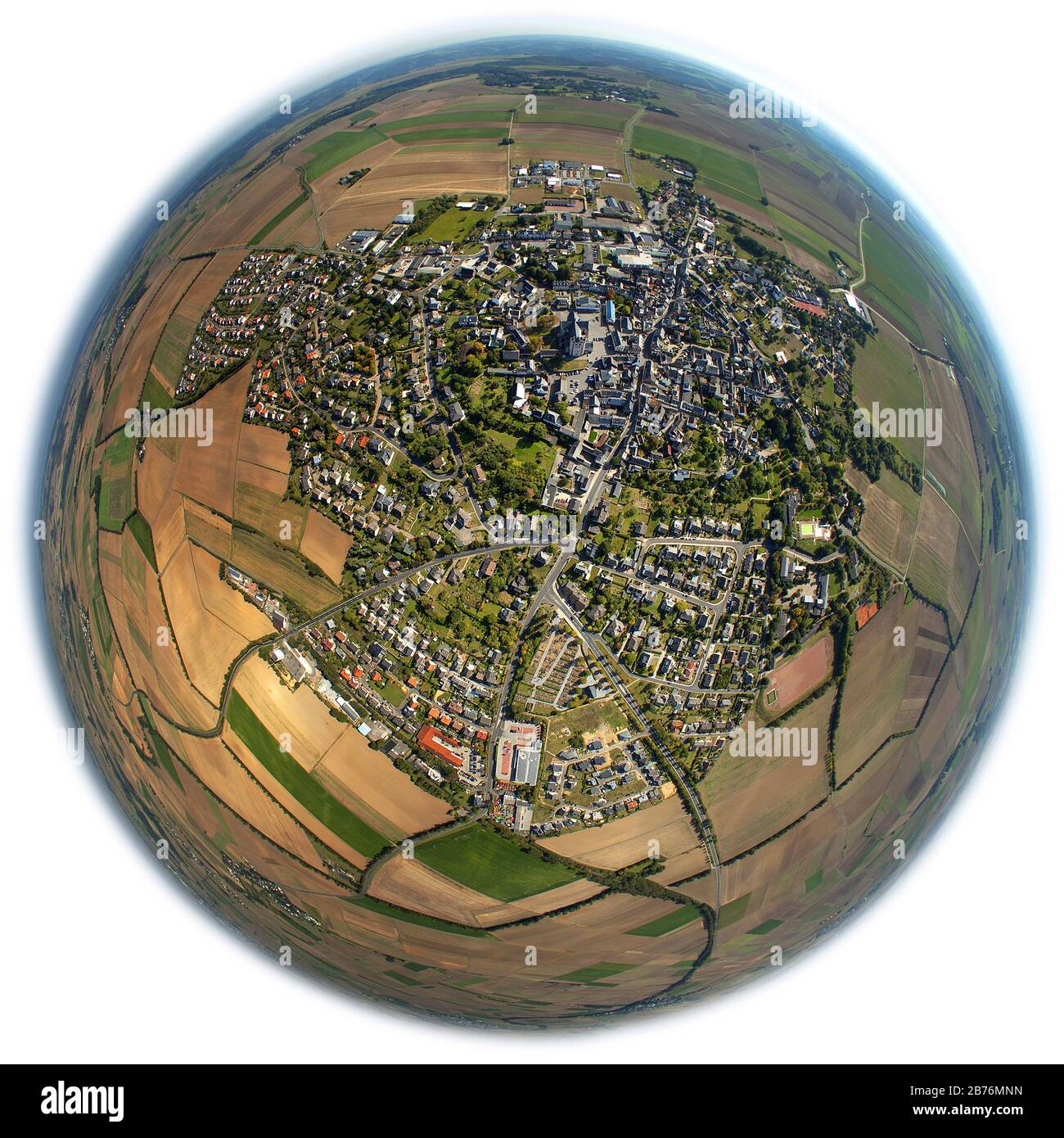 , ville de Muenstermailfeld, 25.09.2011, vue aérienne, Allemagne, Rhénanie-Palatinat, Muenstermaifeld Banque D'Images