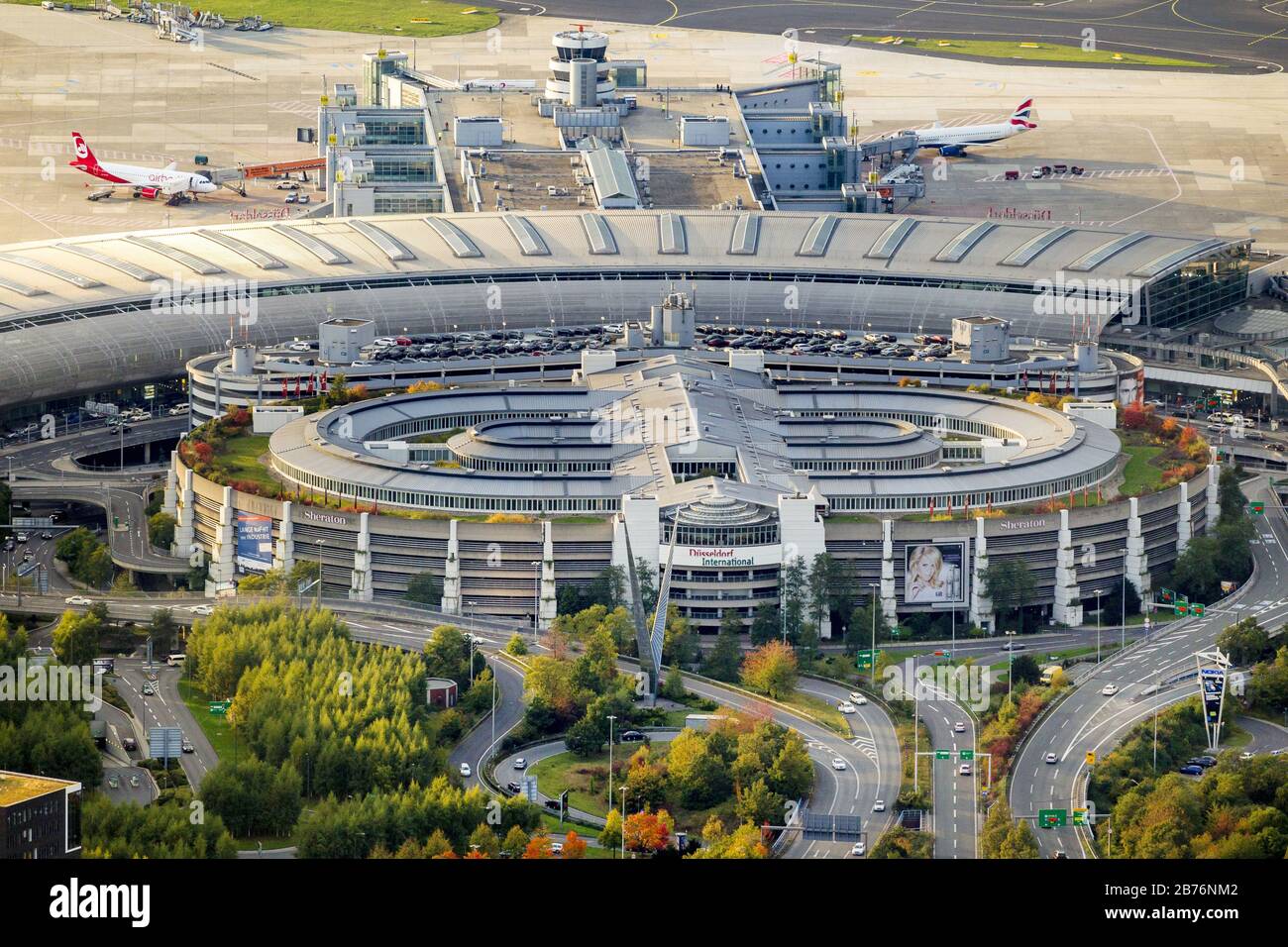 , Aéroport International de Düsseldorf, 10.10.2012, vue aérienne, Allemagne, Rhénanie-du-Nord-Westphalie, Bas-Rhin, Düsseldorf Banque D'Images