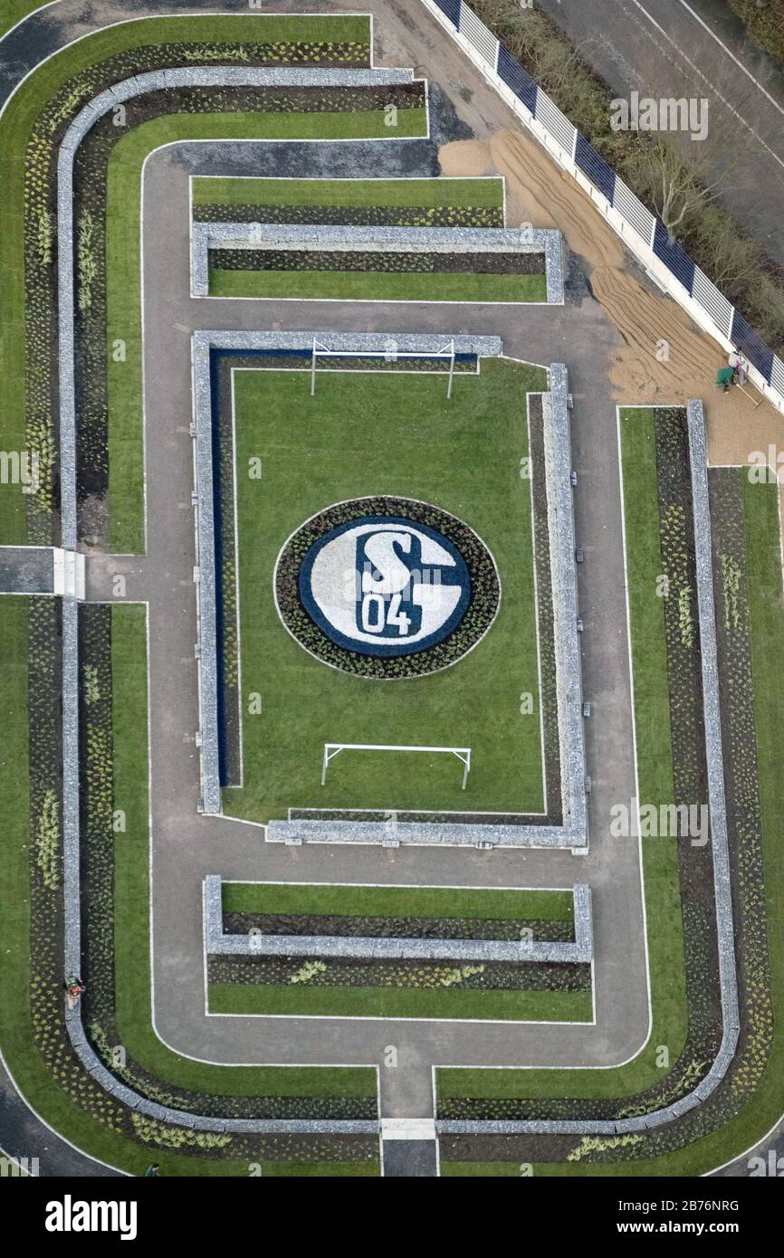 Fan Trailgraveyard du club Schalke 04 tradition du football dans le cimetière Beckhausen-Sutum, 05.12.2012, vue aérienne, Allemagne, Rhénanie-du-Nord-Westphalie, Ruhr Area, Gelsenkirchen Banque D'Images Fan Trailgraveyard du club Schalke 04 tradition du football dans le cimetière Beckhausen-Sutum, 05.12.2012, vue aérienne, Allemagne, Rhénanie-du-Nord-Westphalie, Ruhr Area, Gelsenkirchen Banque D'Images