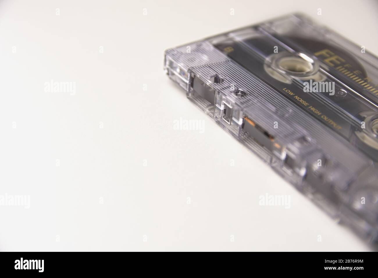 Fermeture de cassette transparente sur fond blanc Banque D'Images