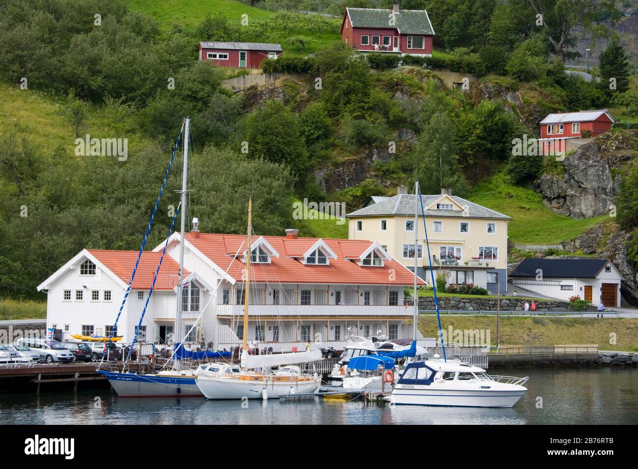 Flam Marina & Apartments, Flam Village, Sognefjorden, Fjords Occidentaux, Norvège, Scandinavie Banque D'Images