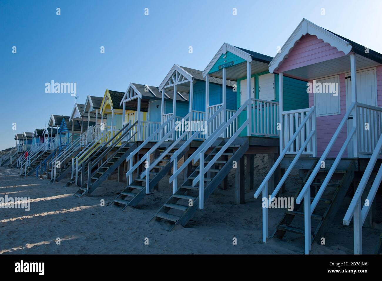 Cabanes de plage colorées, Wells Next the Sea, Norfolk, Royaume-Uni Banque D'Images