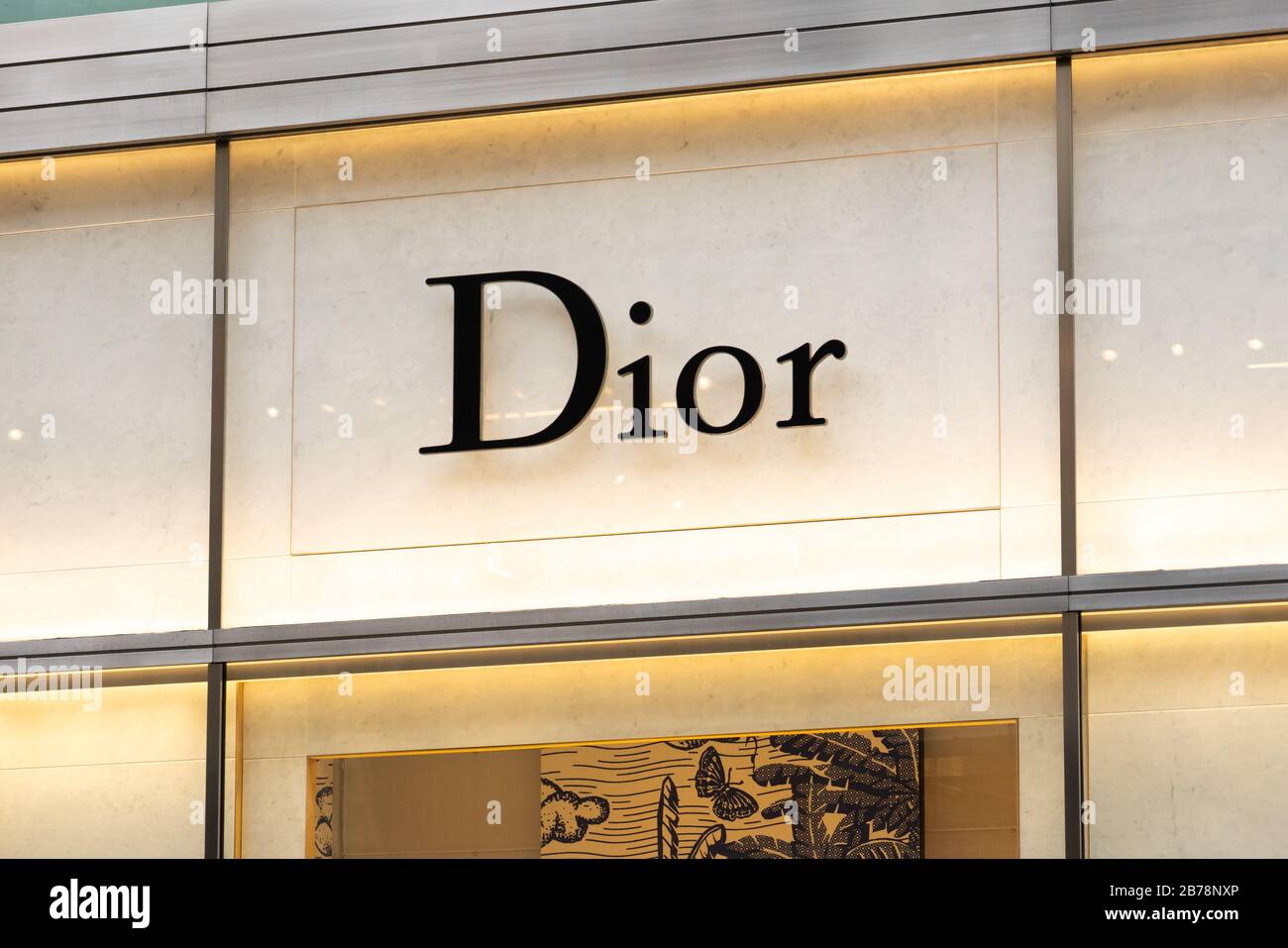 Logo Christian Dior, société française de produits de luxe Photo Stock -  Alamy