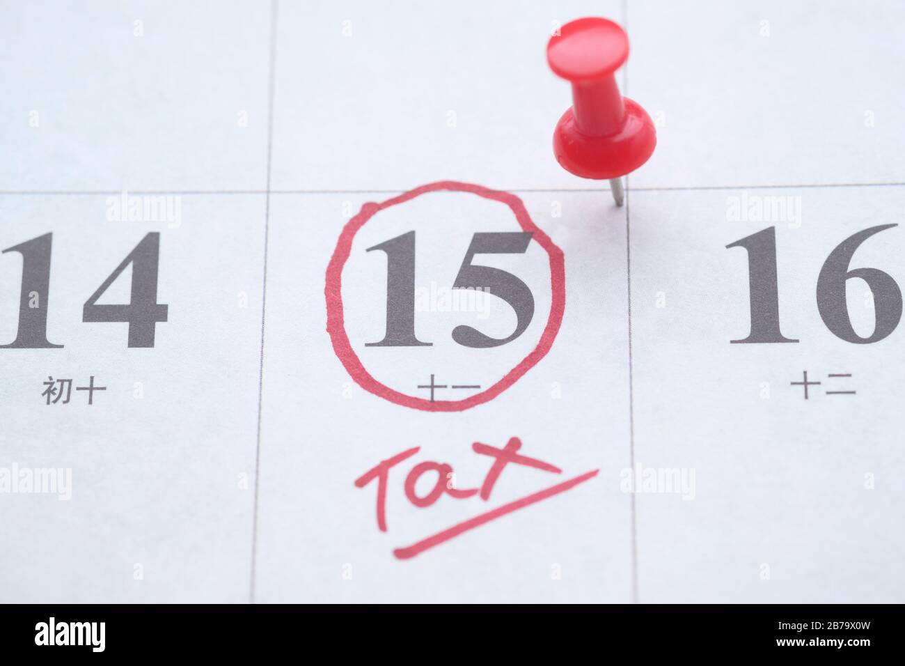 Concept de jour d'imposition. La date d'échéance de taxe aux États-Unis indiquée sur le calendrier Banque D'Images
