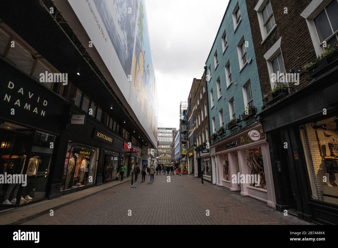 Les rues vides du centre de Londres pendant le Coronavirus COVID-19 sont enferrées dans la capitale de l'Angleterre, au Royaume-Uni Banque D'Images