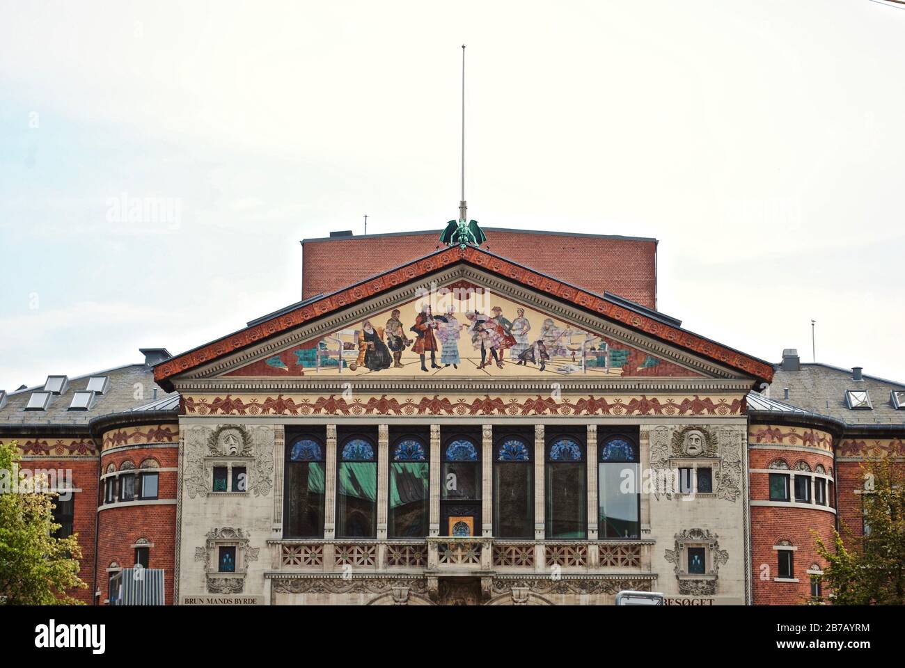 Le théâtre Aarhus (Aarhus Teater) d'Aarhus est le plus grand théâtre provincial du Danemark. Style Art nouveau, avec accent sur les matériaux naturels. Banque D'Images