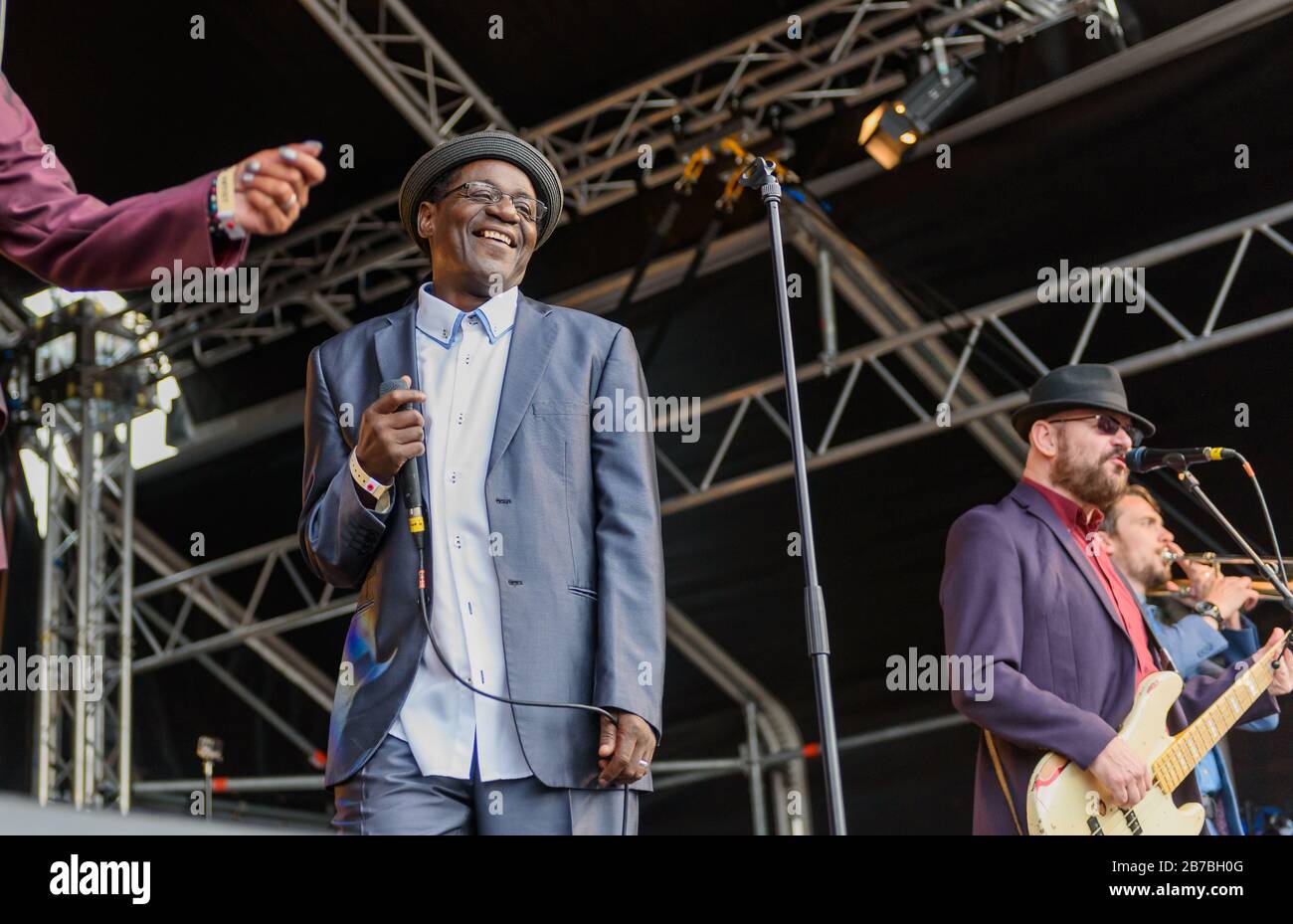 Le groupe Neville Staple se produit au festival de musique Witney, Oxfordshire 18/08/2018 Banque D'Images