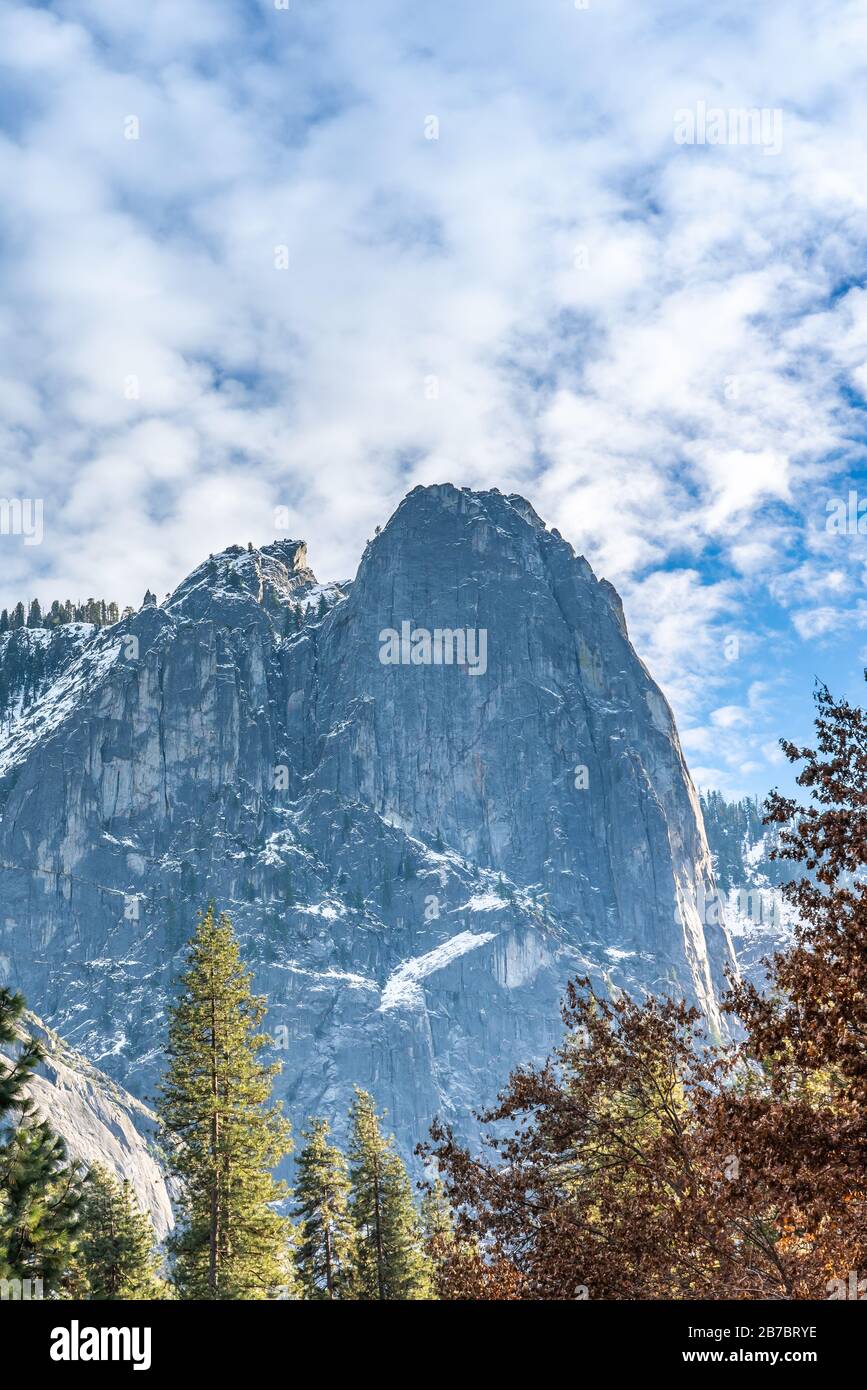 Yosemite National Park Valley, d'ici la fin de l'automne et le début de la saison d'hiver, décembre 2019, Californie, États-Unis d'Amérique. Banque D'Images
