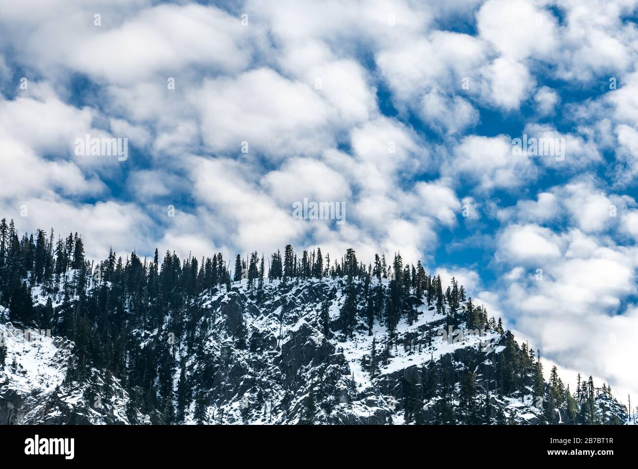Yosemite National Park Valley avec neige, d'ici la fin de l'automne et le début de la saison d'hiver, décembre 2019, Californie, États-Unis d'Amérique. Banque D'Images