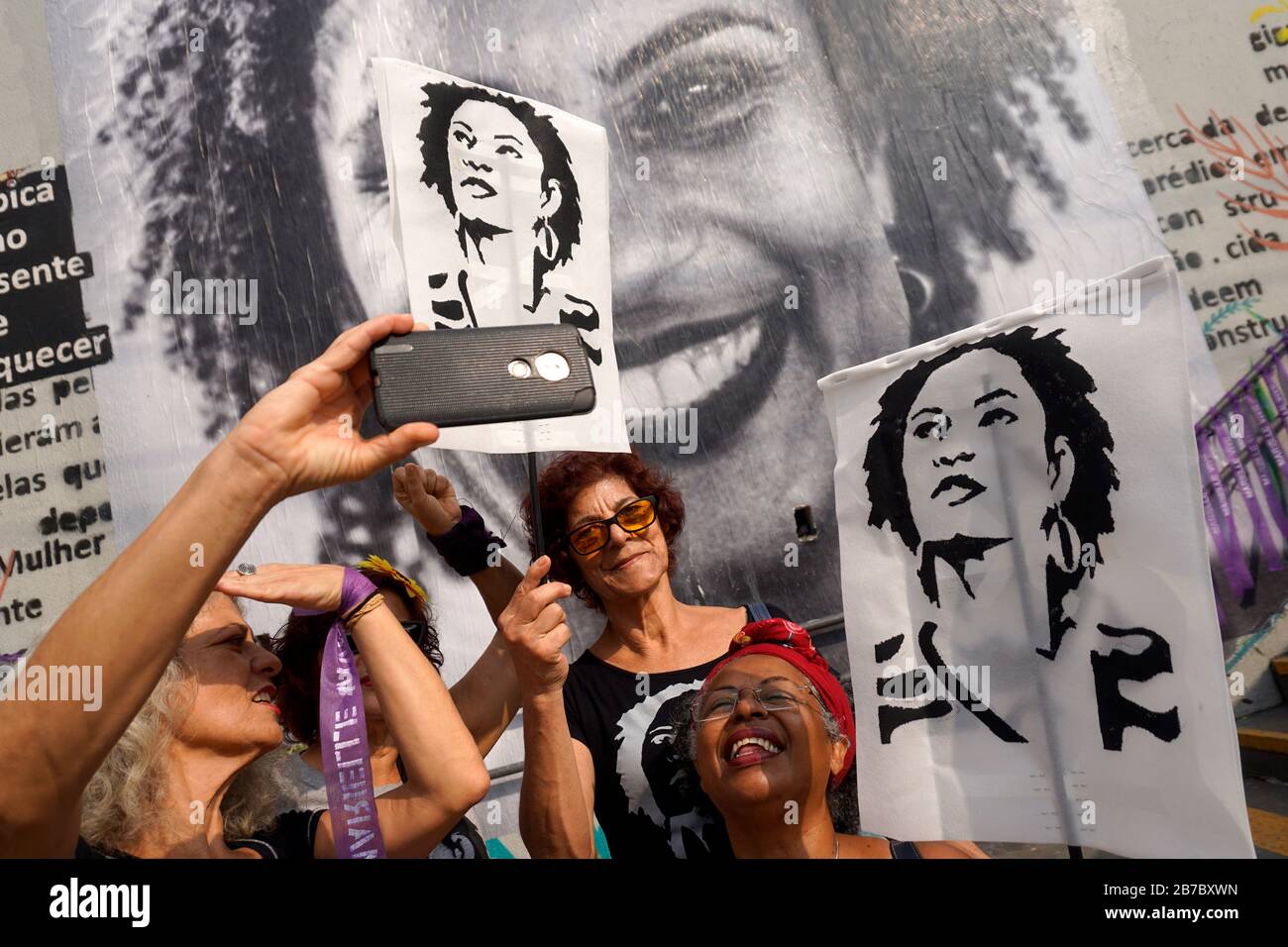 Marielle Banque D Image Et Photos Page 8 Alamy