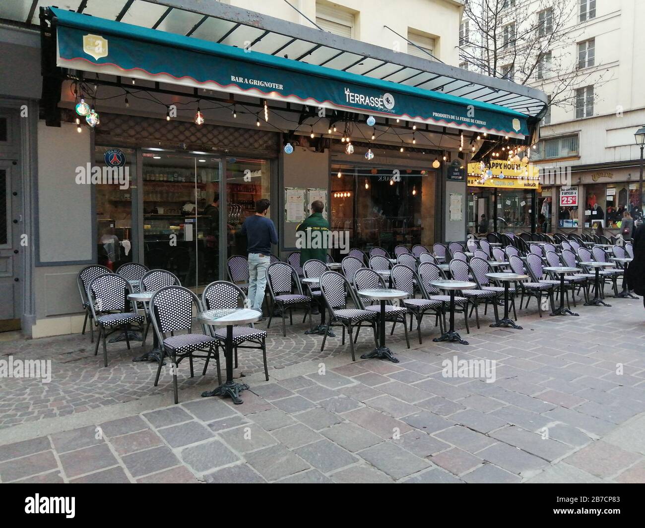 Café-bar vide, Paris Banque D'Images
