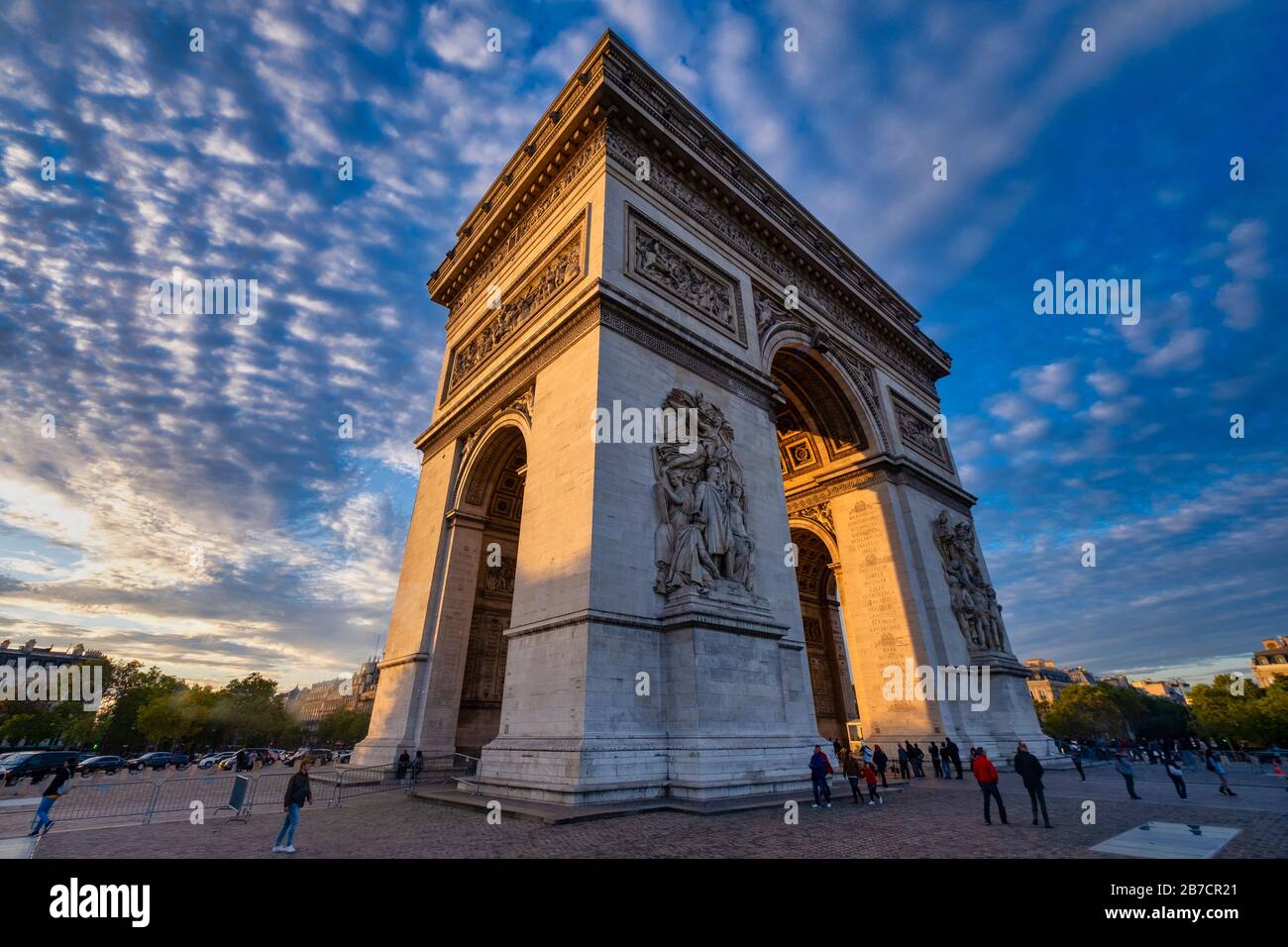 L'Arc de Triomphe au centre de la place Charles de Gaulle, Paris, France, Europe Banque D'Images