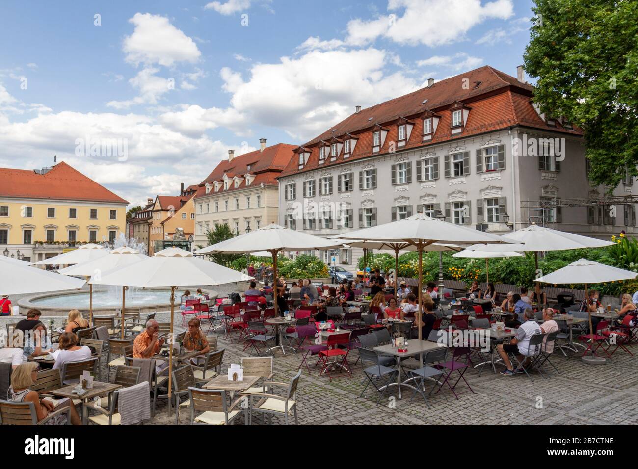 Le café Anton se trouve à Bismarckplatz, Regensburg, Bavière, Allemagne. Banque D'Images