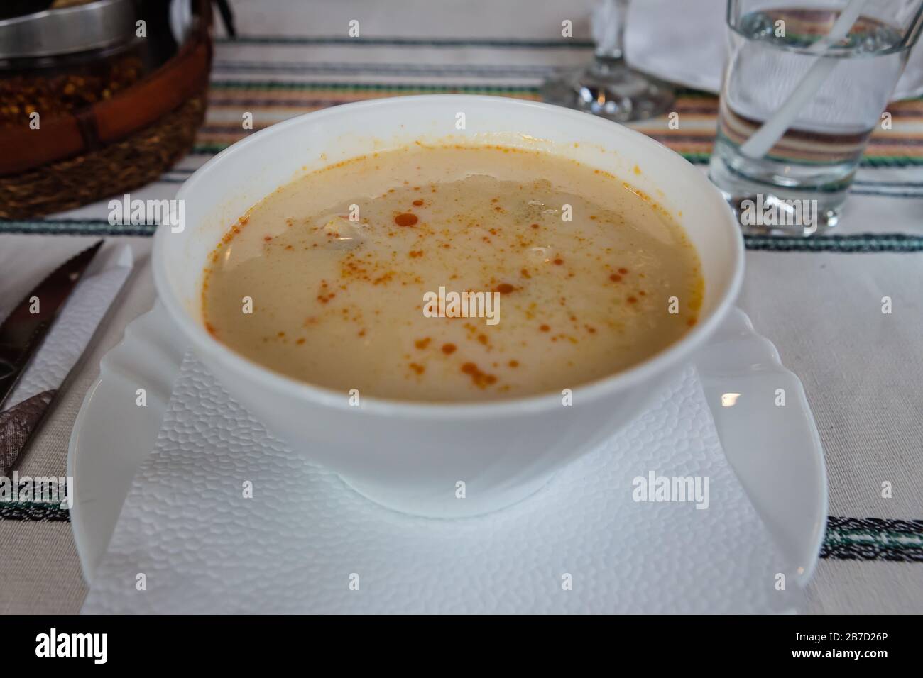 Chorba - soupe aigre bulgare faite de tripe Banque D'Images