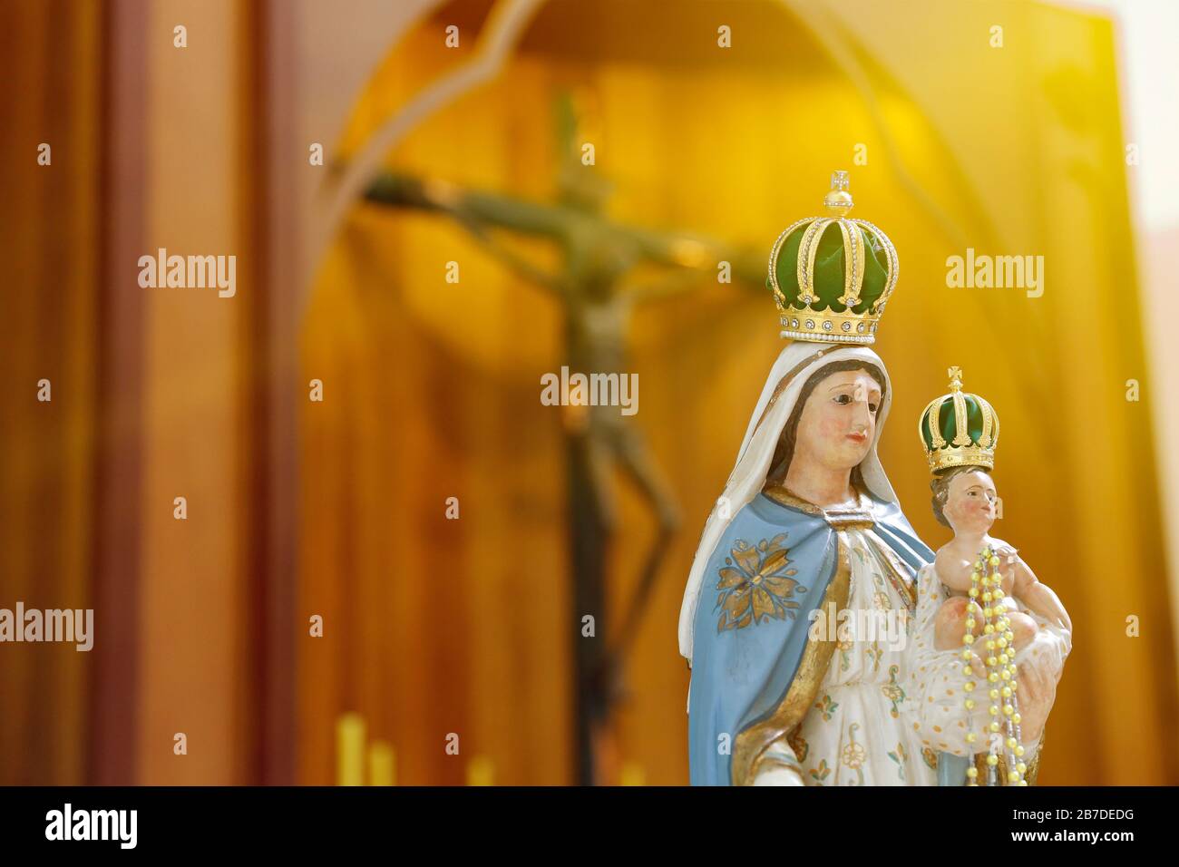 Statue de l'image de notre Dame du Rosaire, du Saint Rosaire ou du plus Saint Rosaire, une des