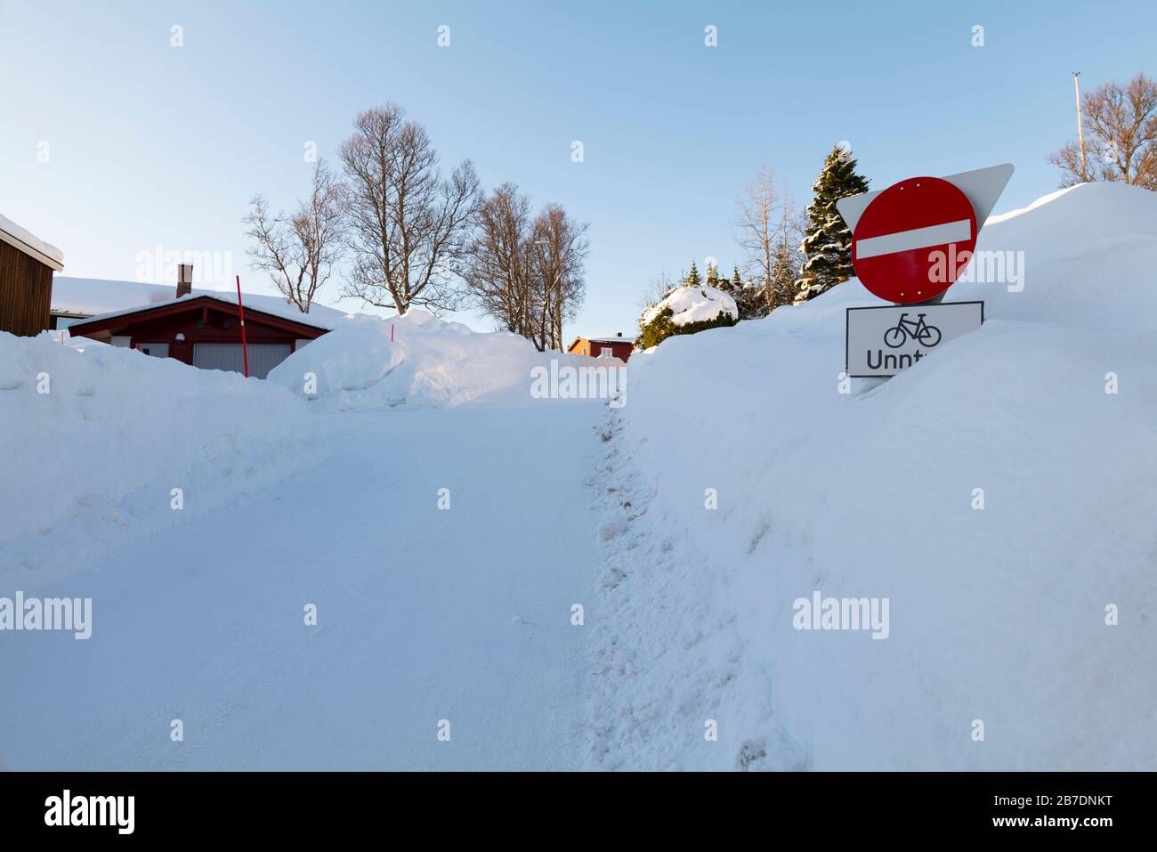 Pas d'entrée signe de route en hiver, Tromso, Norvège. Banque D'Images