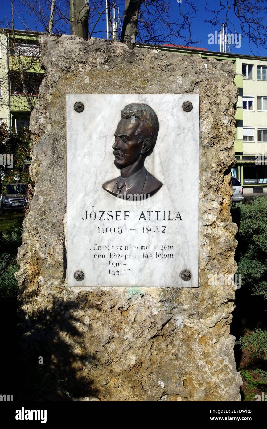 Plaque commémorative d'Attila József (poète hongrois), colonie résidentielle Jozsef Attila, 9ème arrondissement, Budapest, Hongrie, Magyarország, Europe Banque D'Images