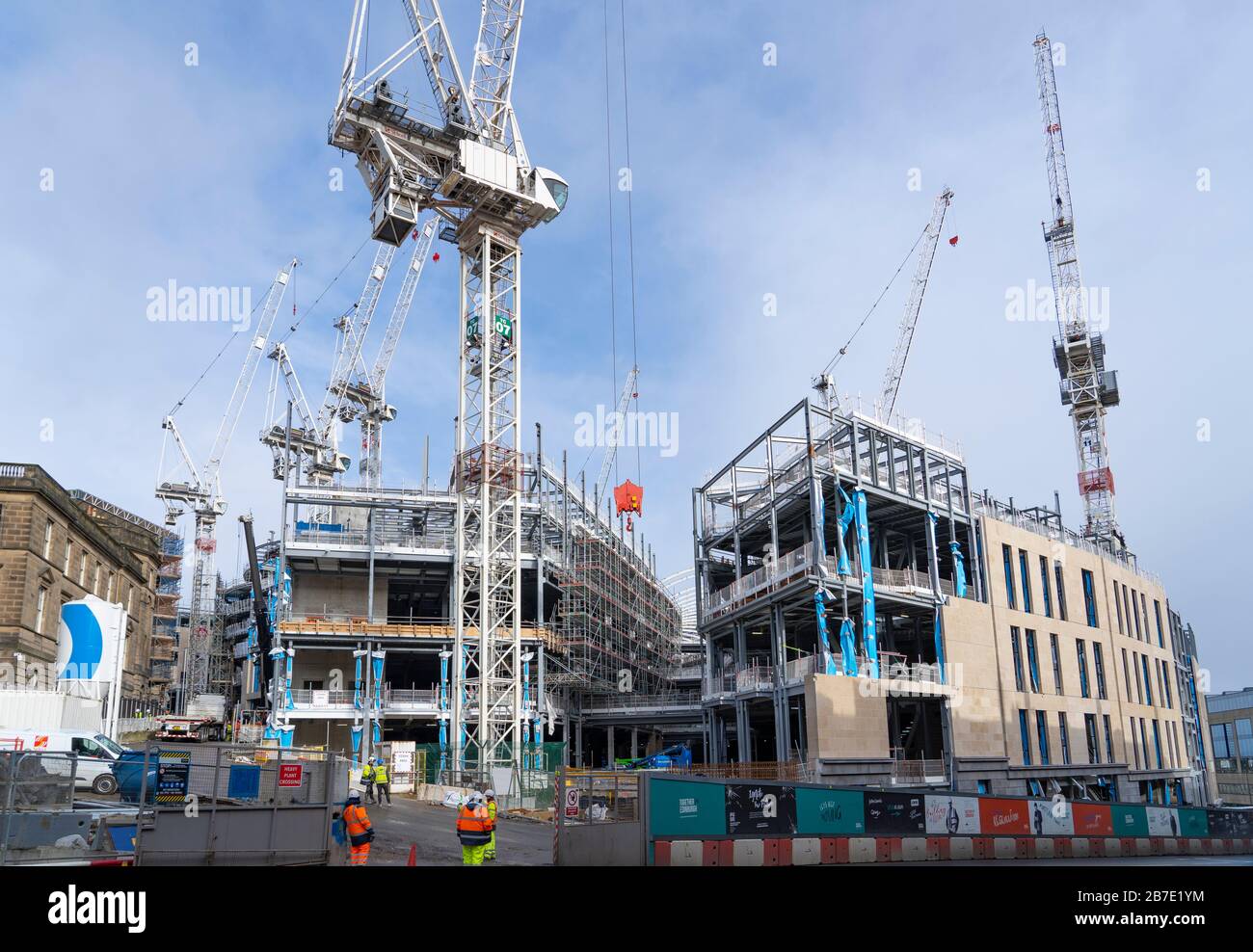 Vue des progrès réalisés sur les chantiers de construction dans le nouveau centre commercial mixte, commercial et résidentiel du St James, au centre d'Edimbourg, en Écosse, au Royaume-Uni Banque D'Images