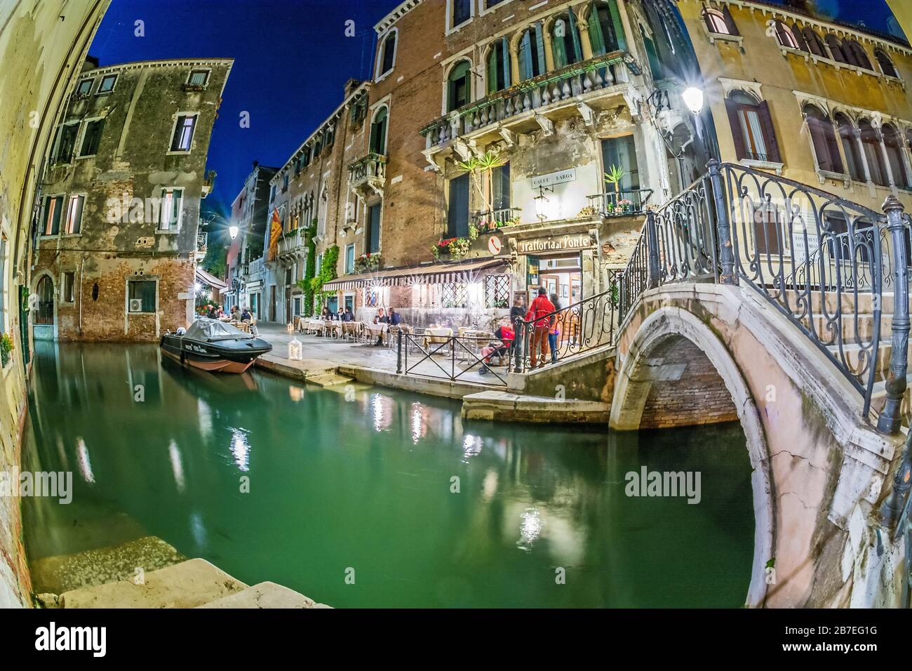 Venise, Italie - 16 MAI 2019: La vue magique de Venise à la nuit pleine lune Banque D'Images